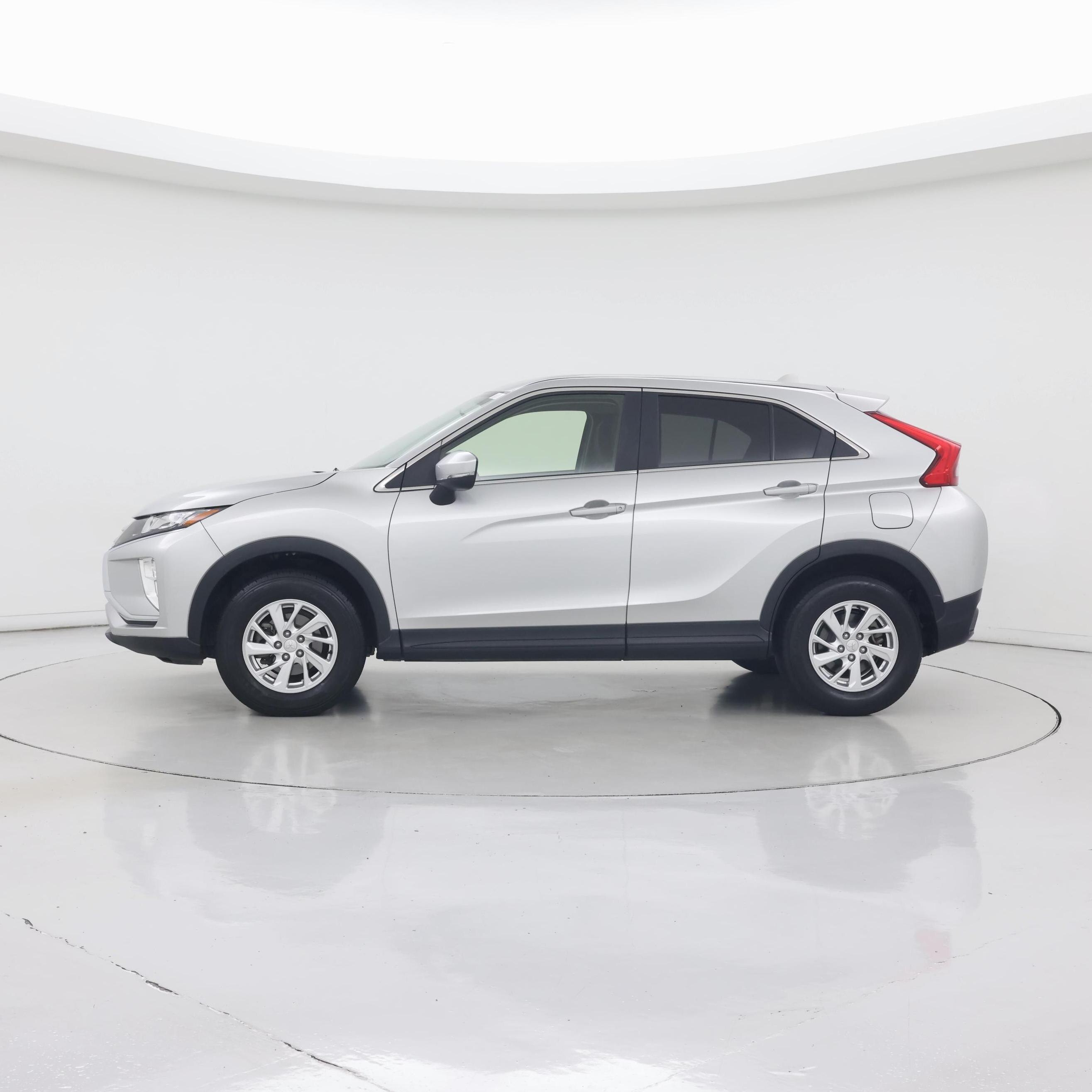 Thumbnail: 2019 Mitsubishi Eclipse Cross - 3