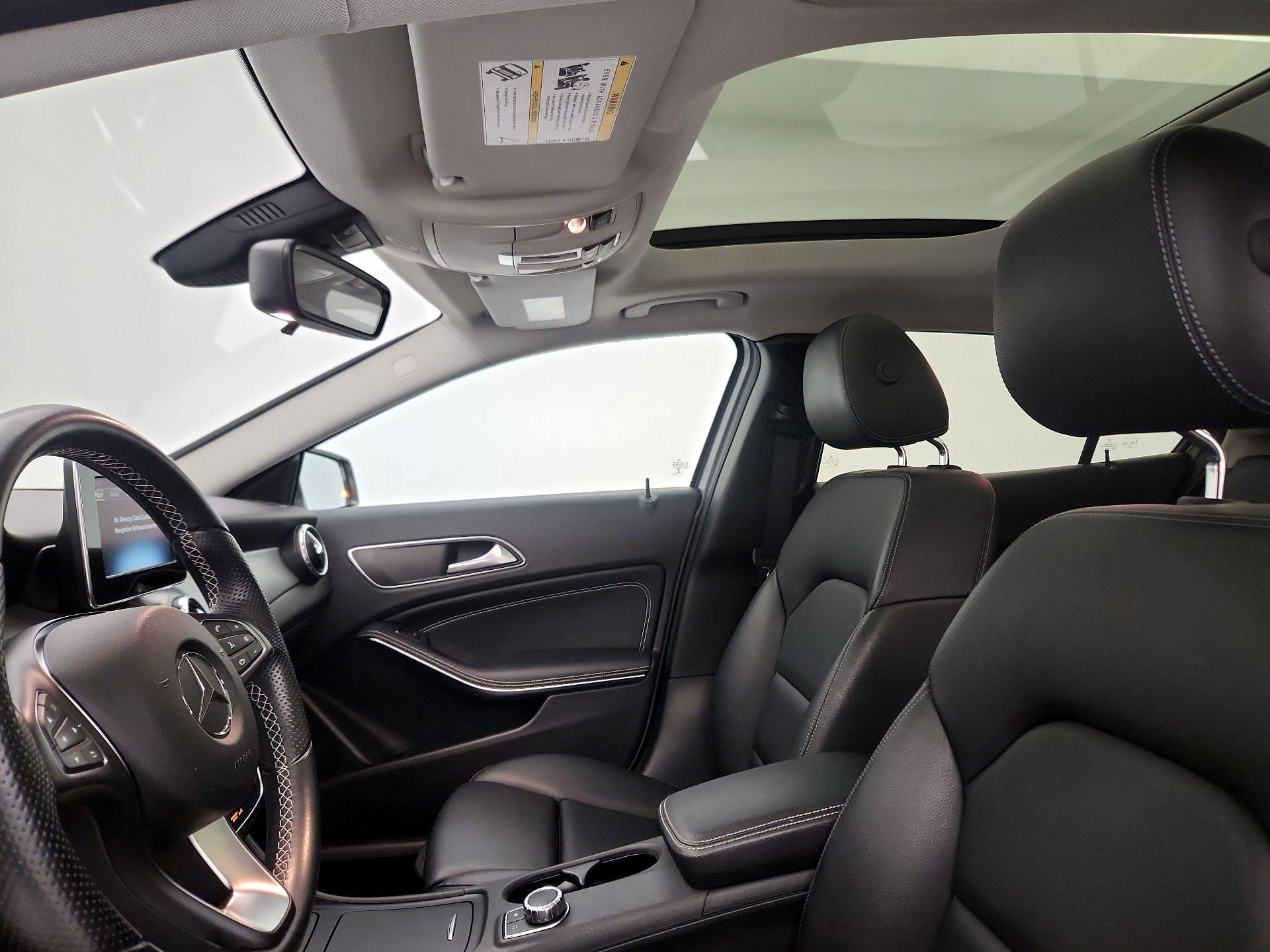 Thumbnail: 2016 Mercedes-Benz GLA - 19