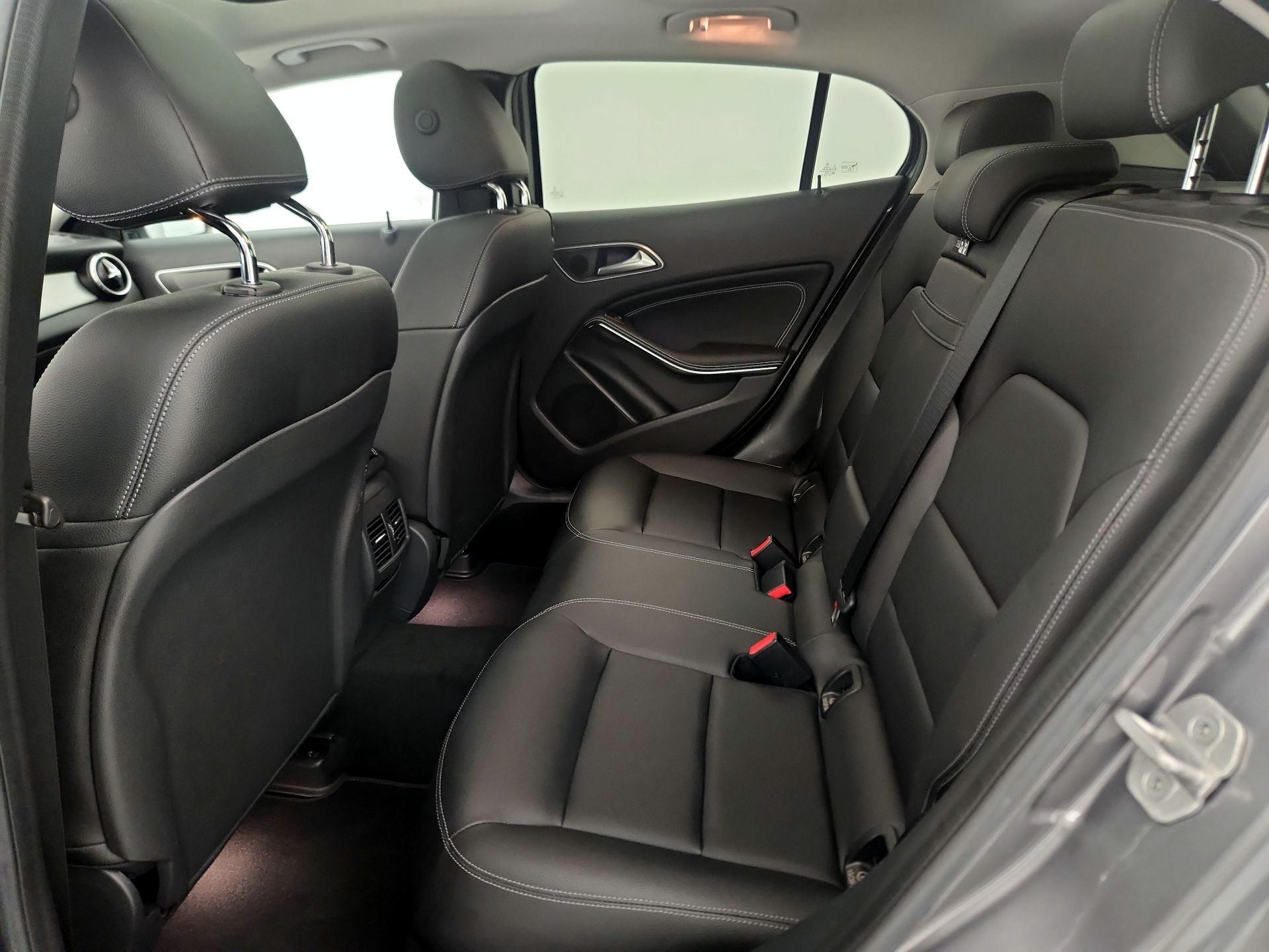 Thumbnail: 2016 Mercedes-Benz GLA - 20