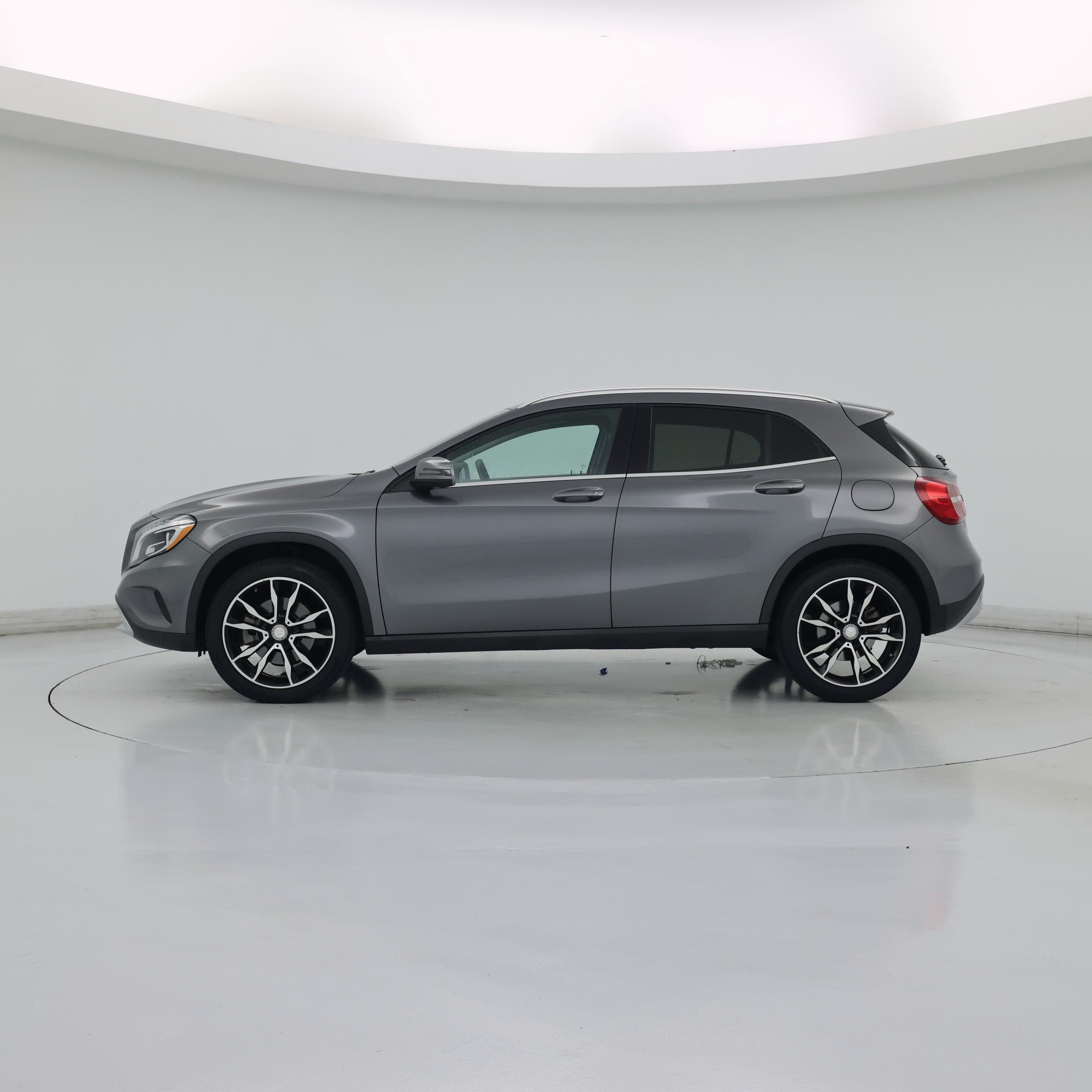 Thumbnail: 2016 Mercedes-Benz GLA - 3