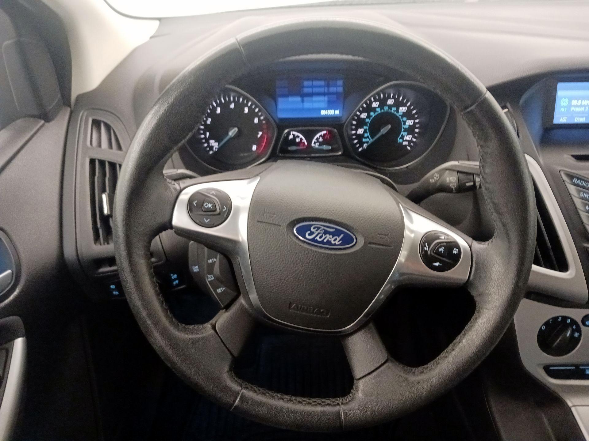 Thumbnail: 2014 Ford Focus - 10