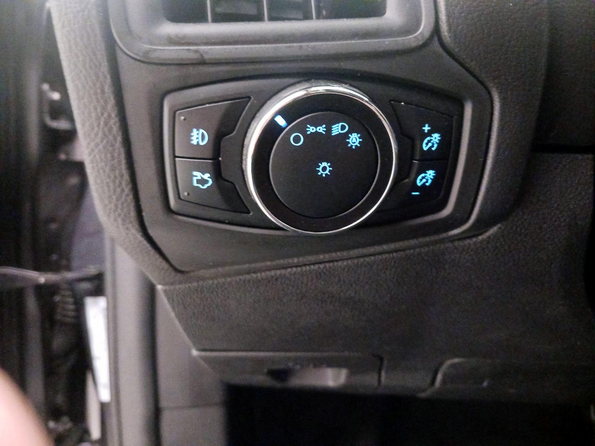 Thumbnail: 2014 Ford Focus - 13
