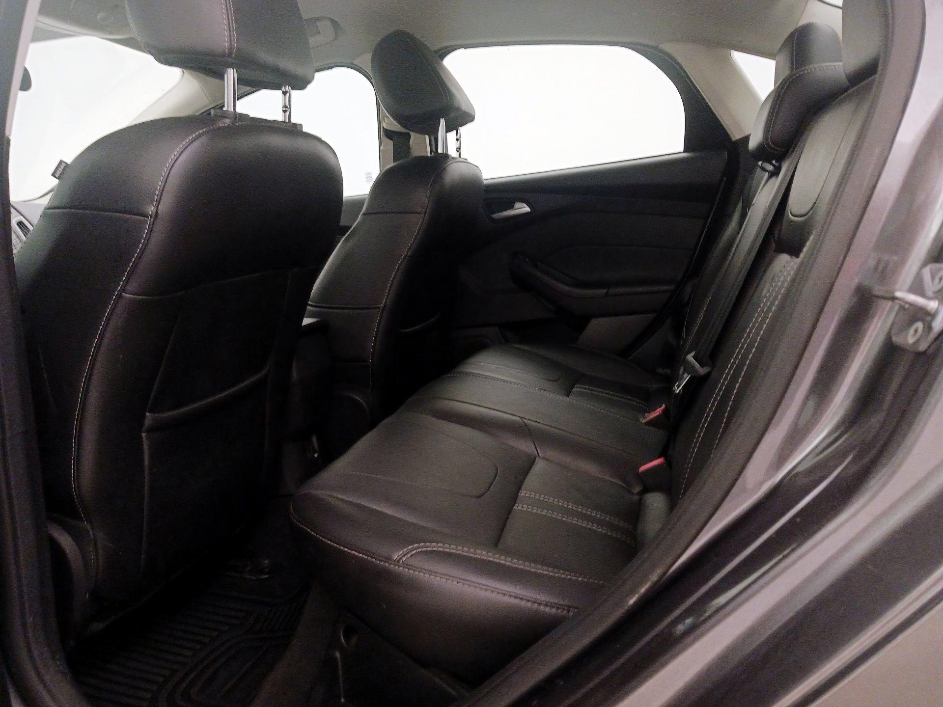 Thumbnail: 2014 Ford Focus - 17