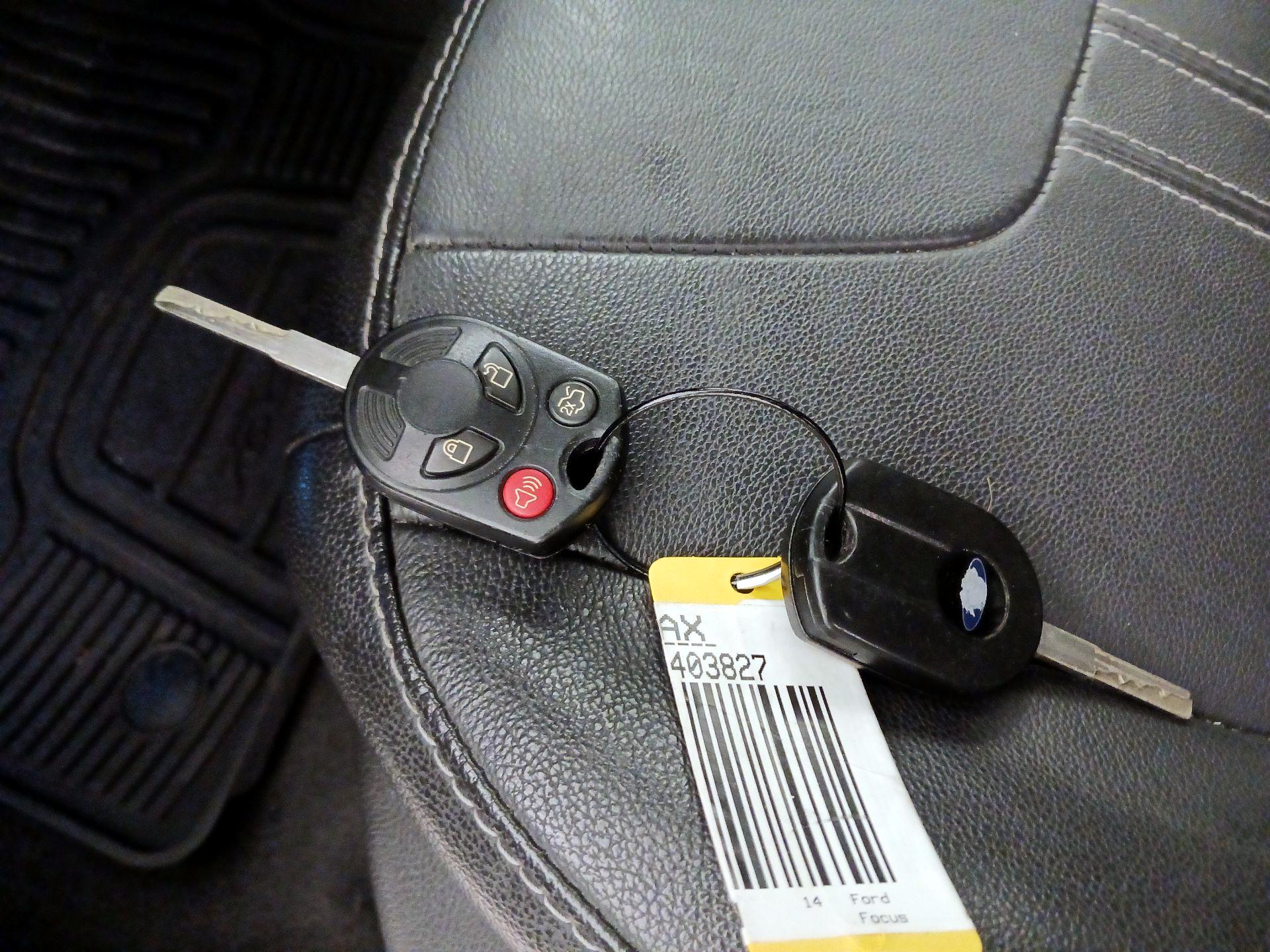 Thumbnail: 2014 Ford Focus - 20