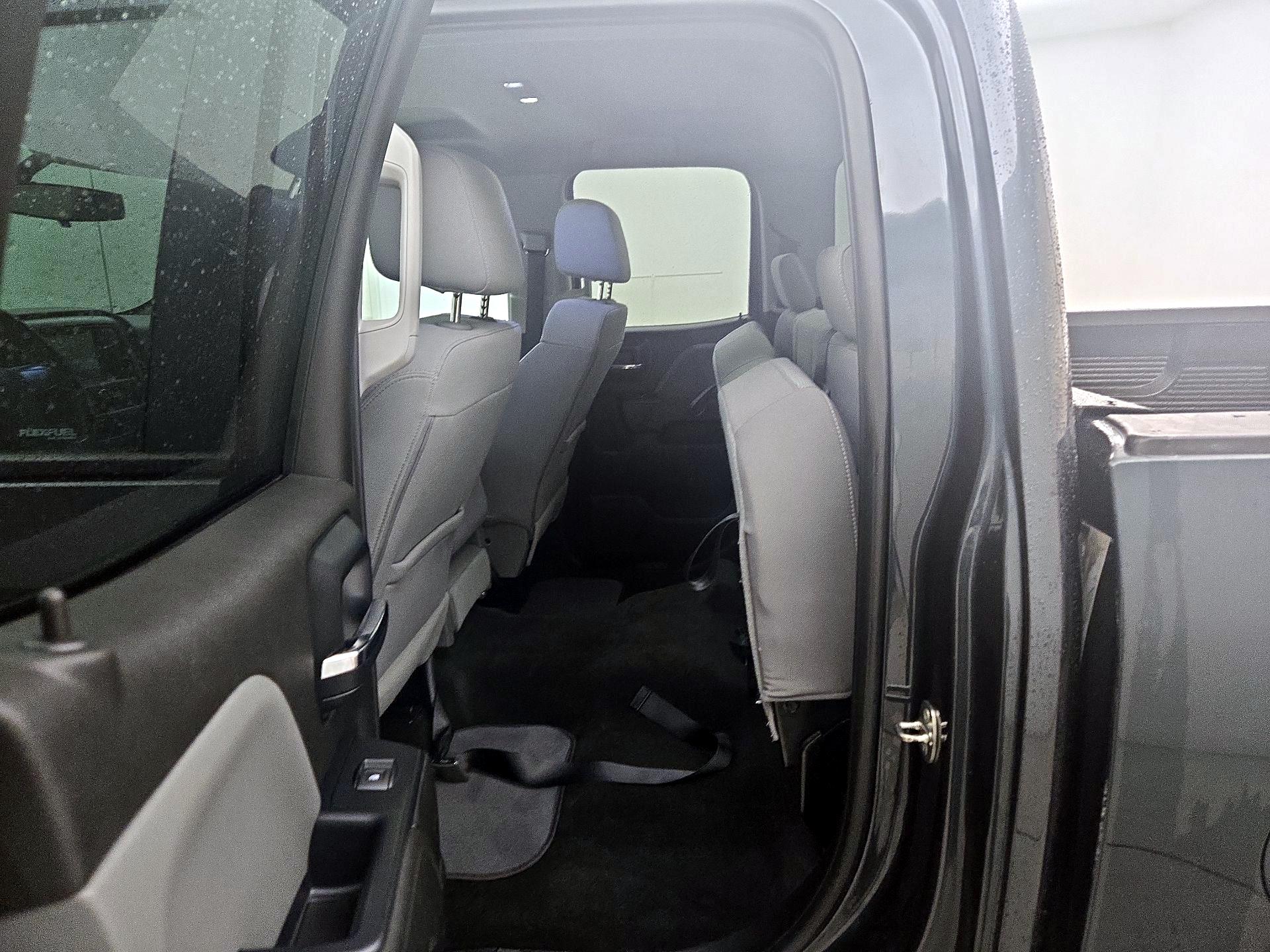 Thumbnail: 2018 Chevrolet Silverado 1500 - 19