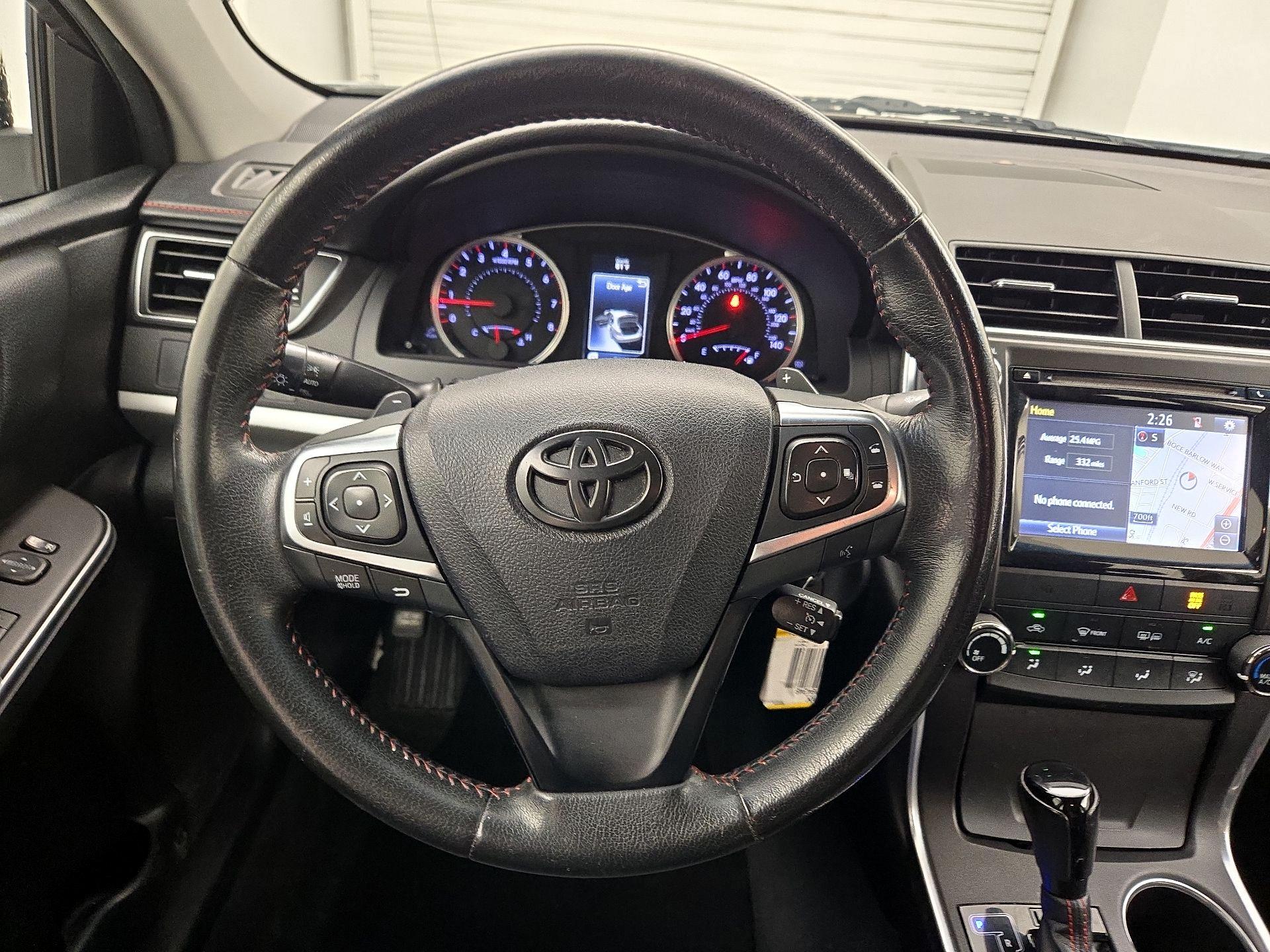Thumbnail: 2015 Toyota Camry - 10