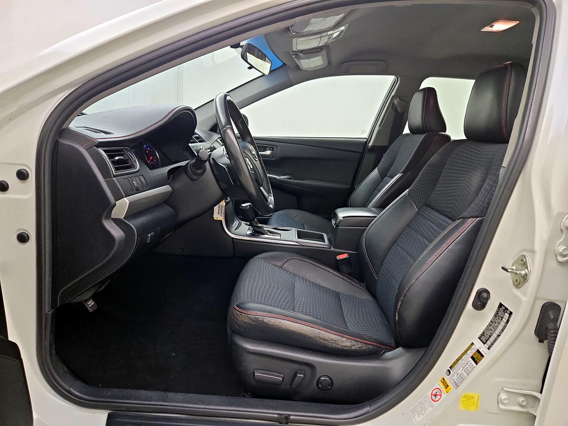 Thumbnail: 2015 Toyota Camry - 11