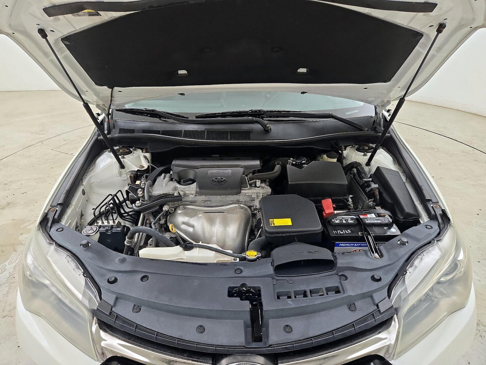 2015 Toyota Camry SE - Photo 22