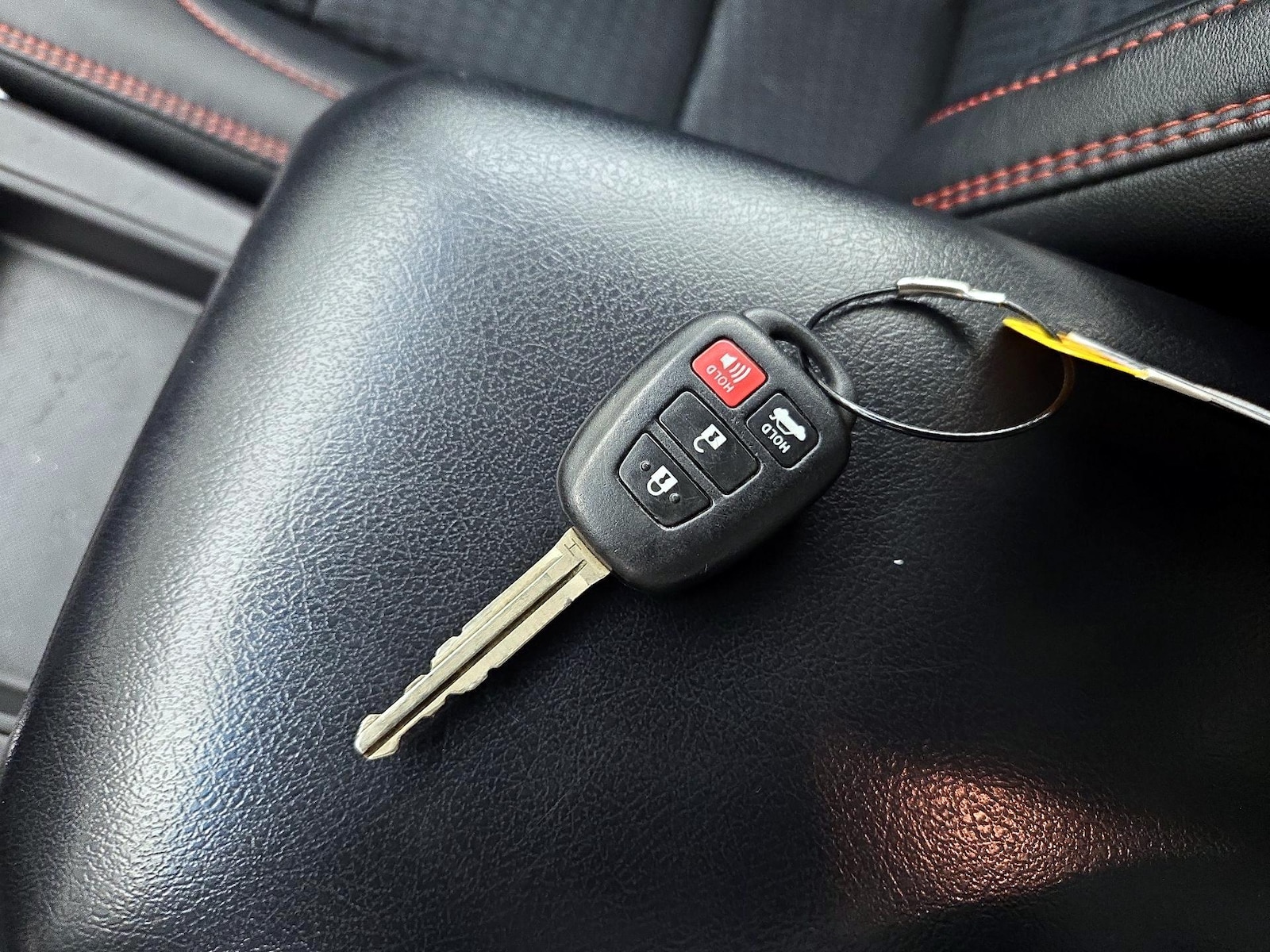 2015 Toyota Camry SE - Photo 23