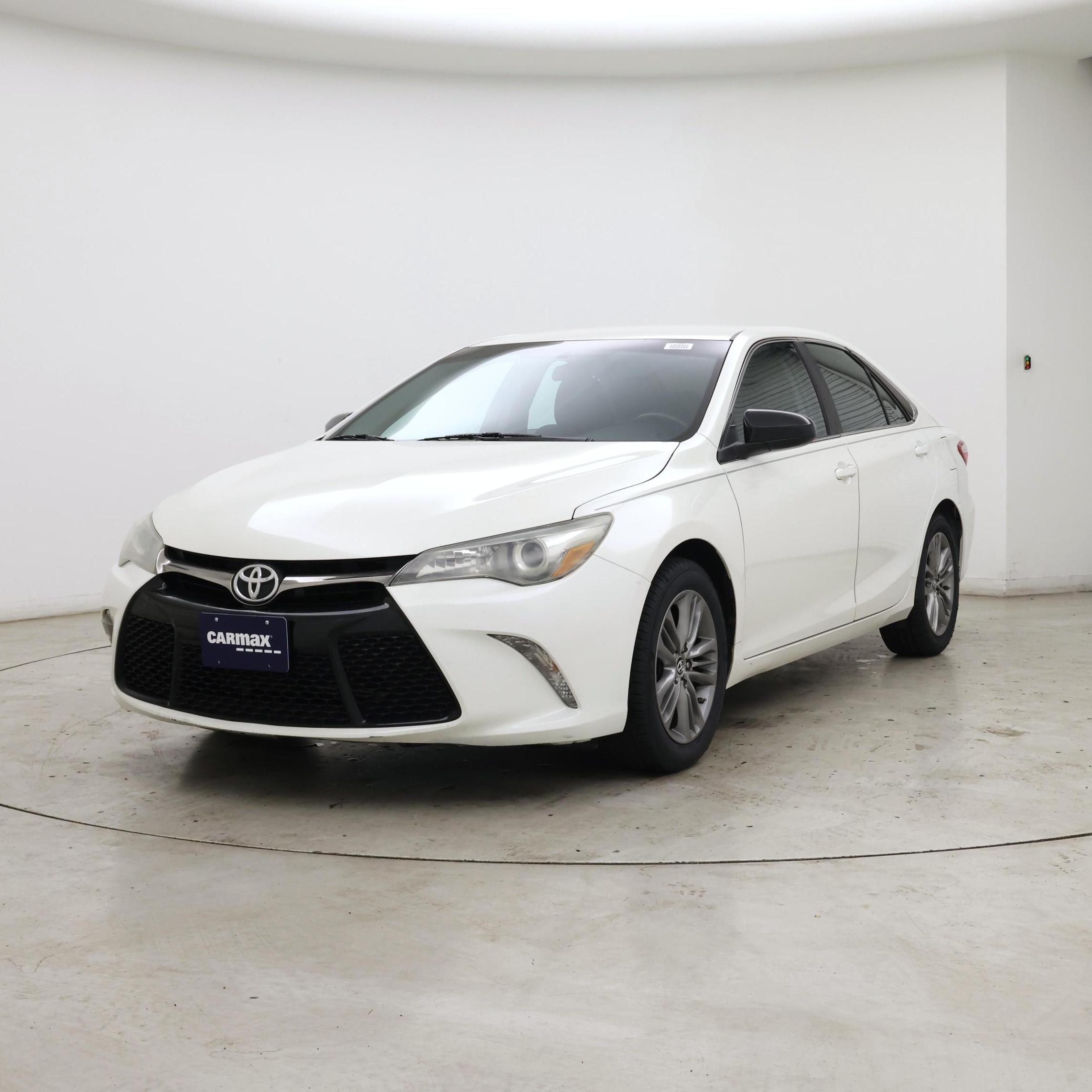 Thumbnail: 2015 Toyota Camry - 4