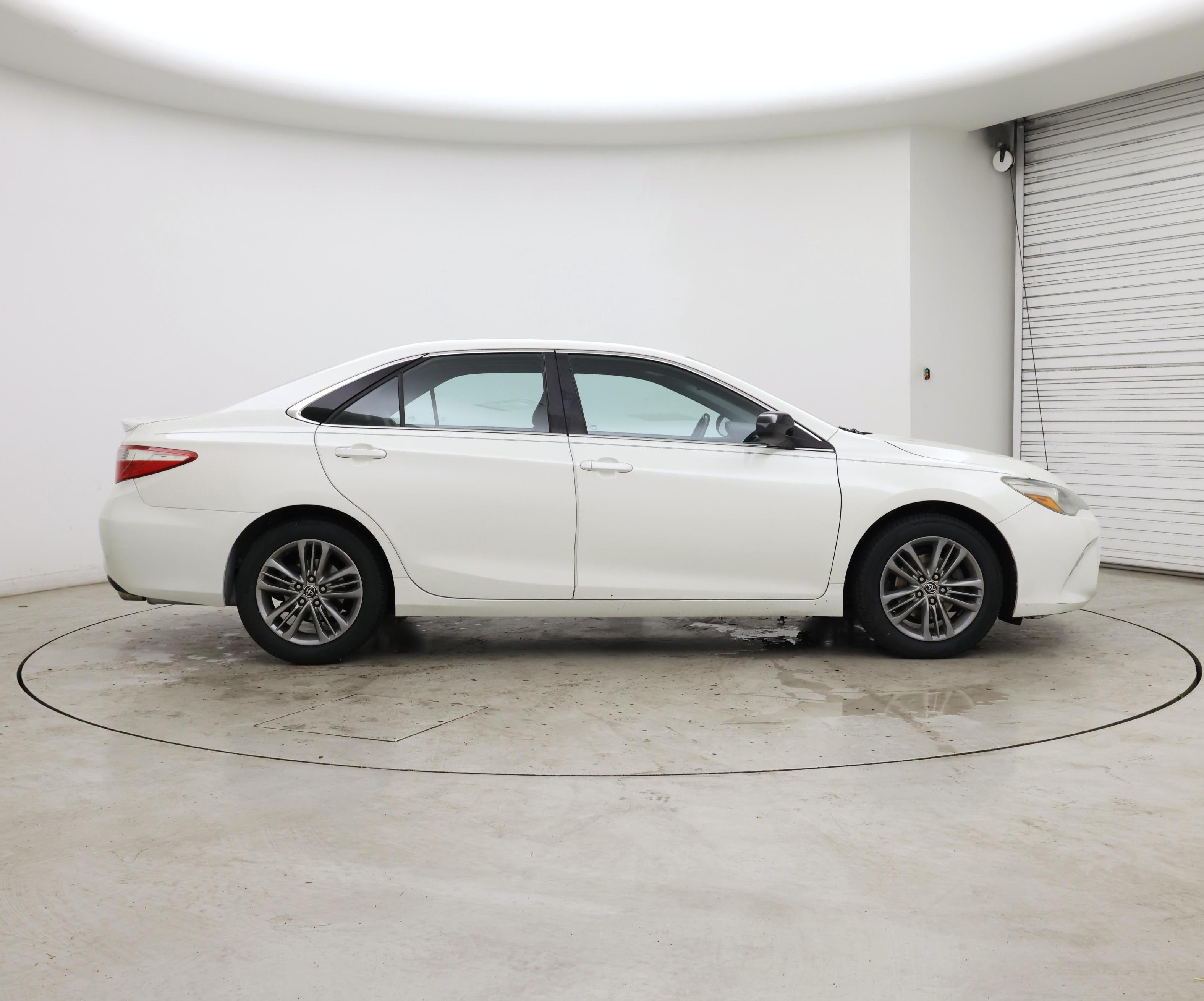Thumbnail: 2015 Toyota Camry - 7