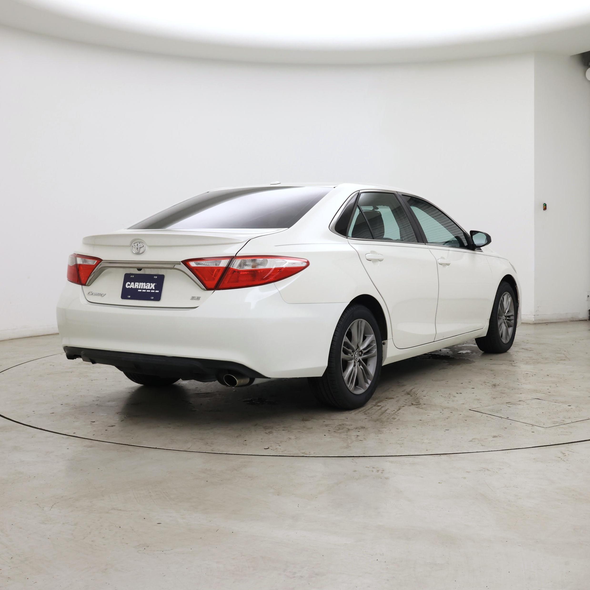 Thumbnail: 2015 Toyota Camry - 8