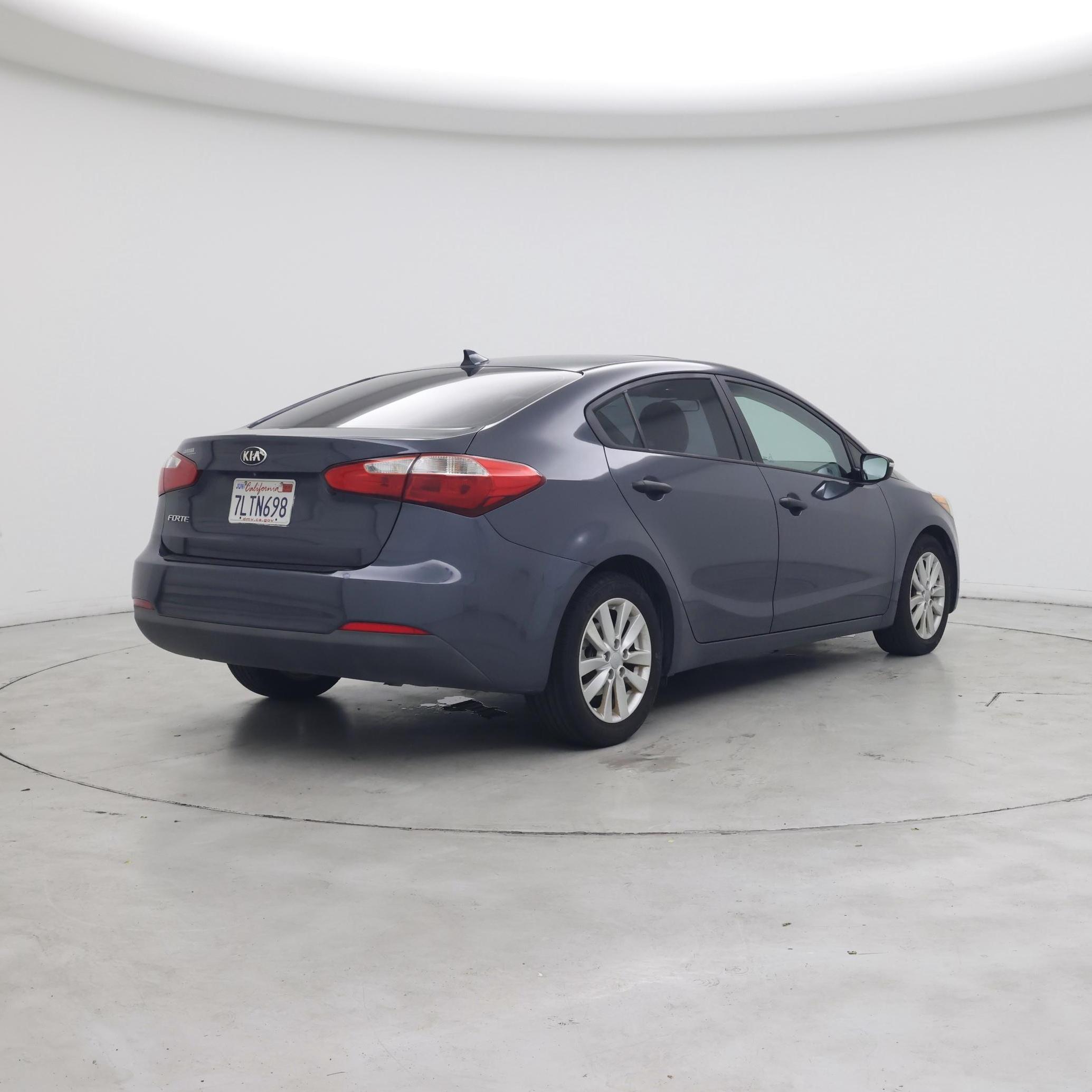 Thumbnail: 2015 Kia Forte - 8