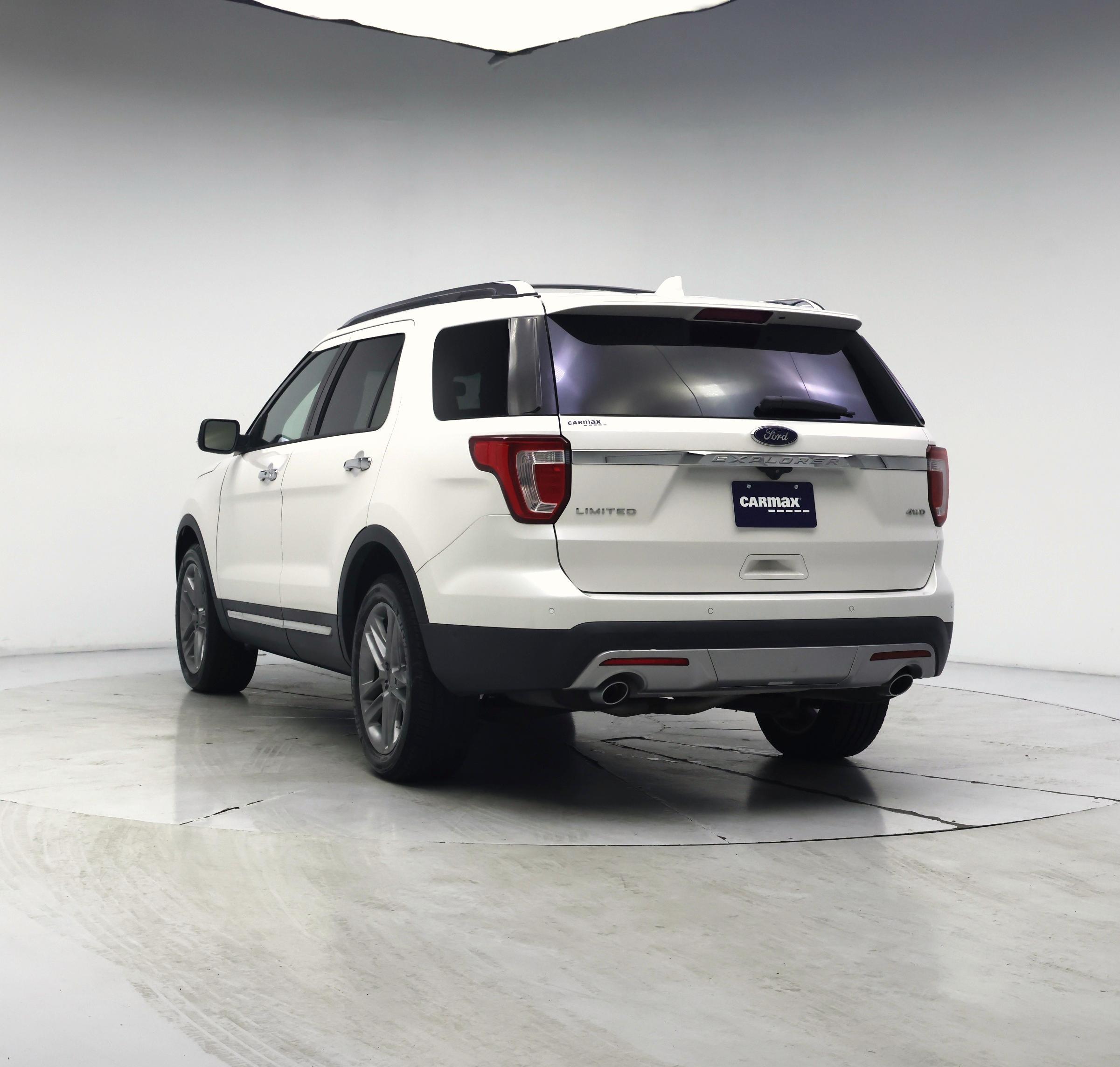 Thumbnail: 2016 Ford Explorer - 2
