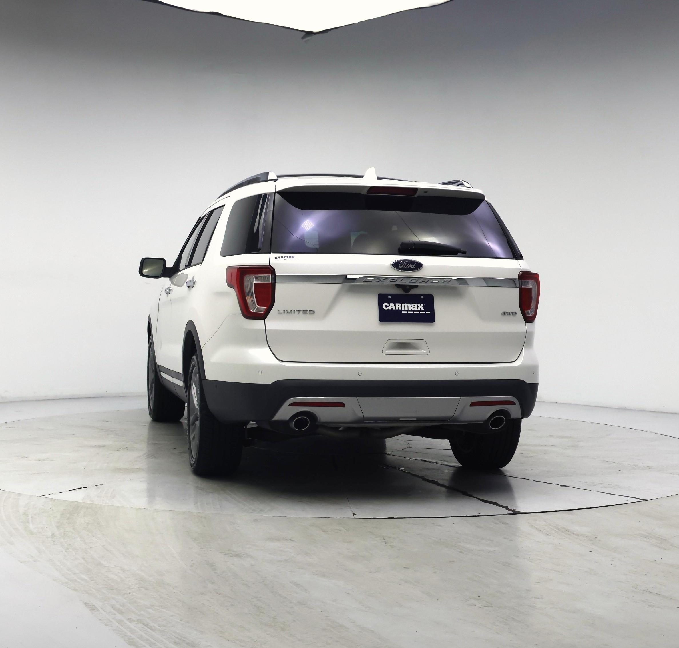 Thumbnail: 2016 Ford Explorer - 6