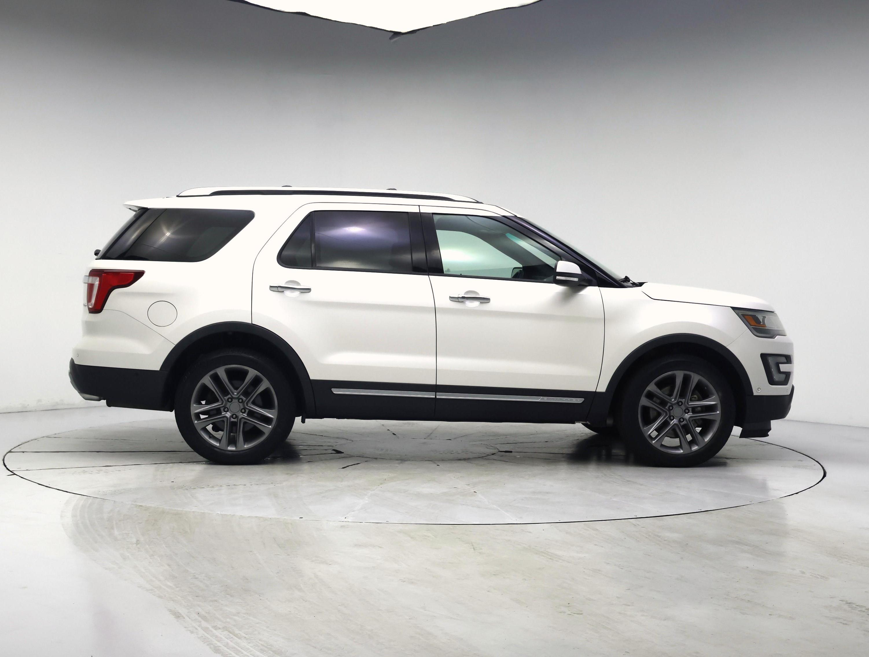 Thumbnail: 2016 Ford Explorer - 7