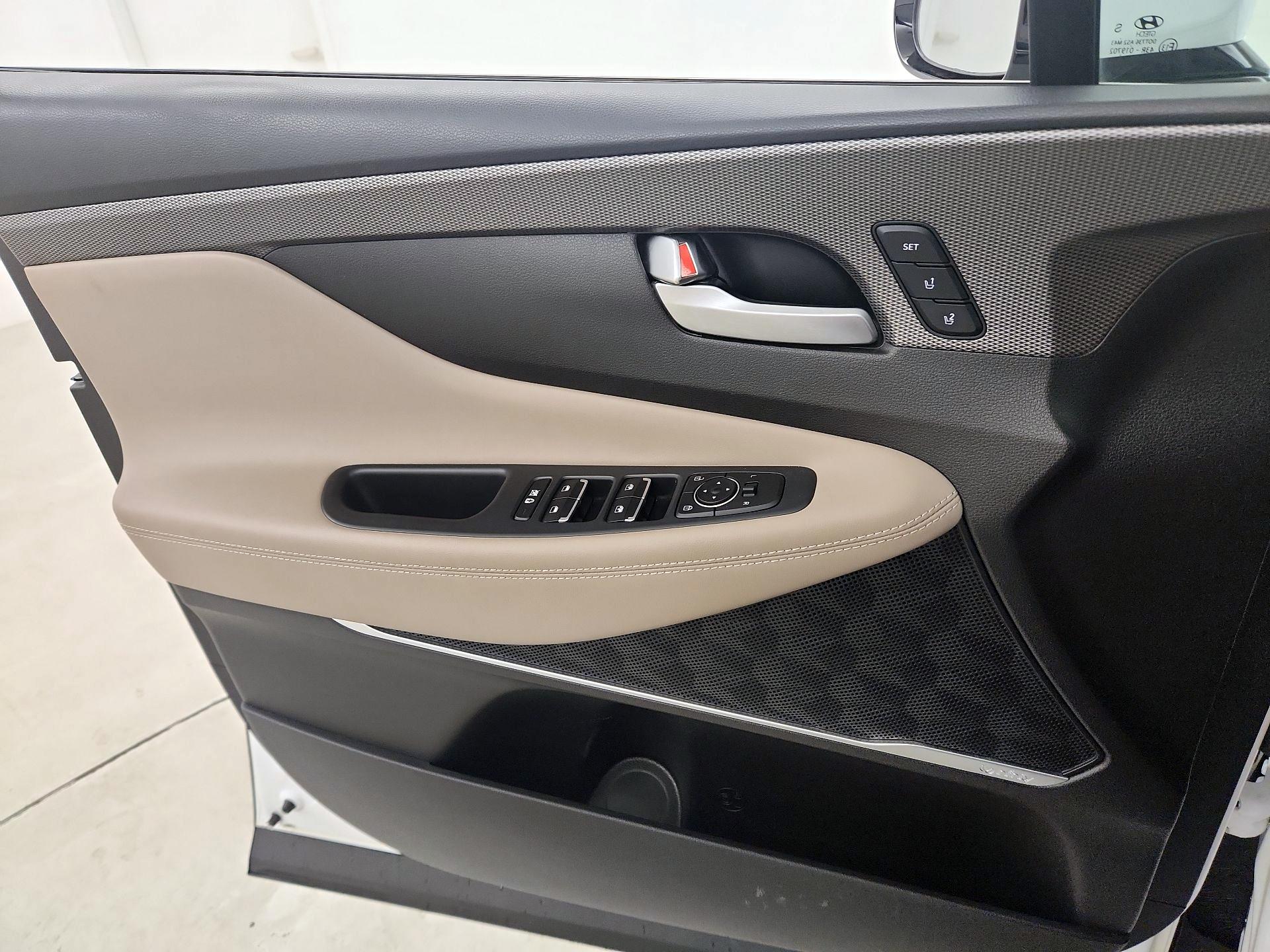 Thumbnail: 2020 Hyundai Santa Fe - 12