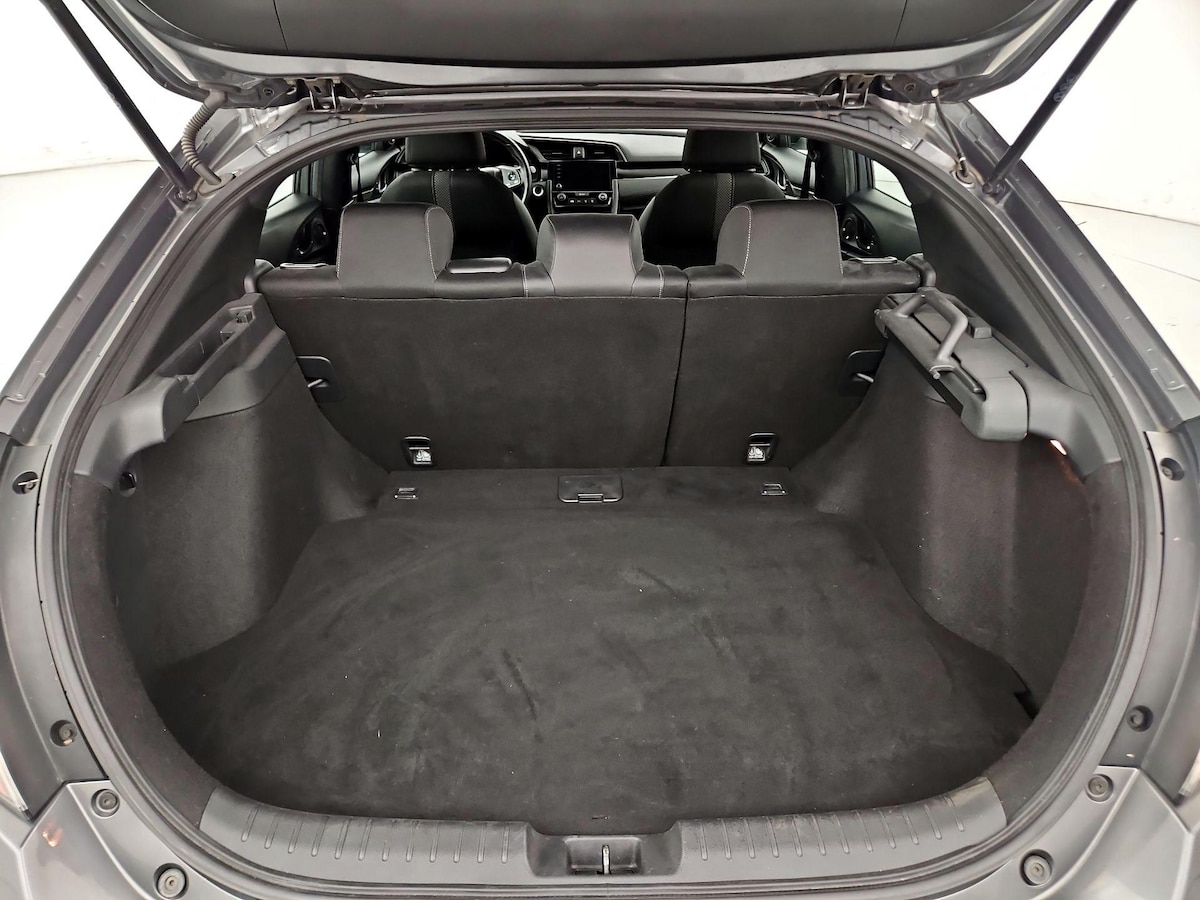 Trunk/Cargo (Seats Up)
