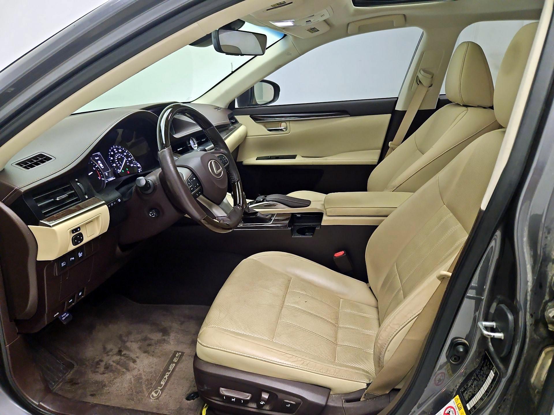 Thumbnail: 2016 Lexus ES - 11