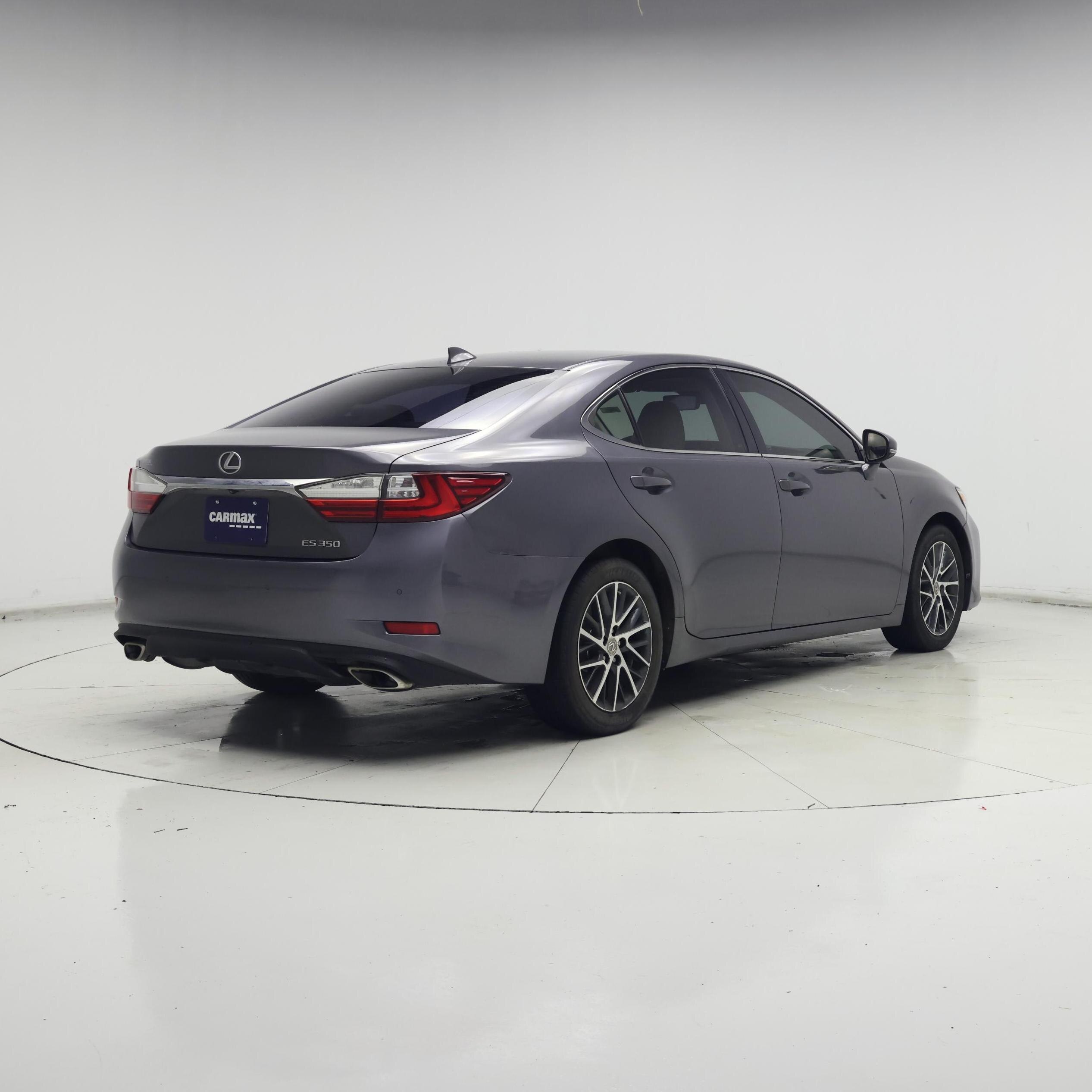 Thumbnail: 2016 Lexus ES - 8
