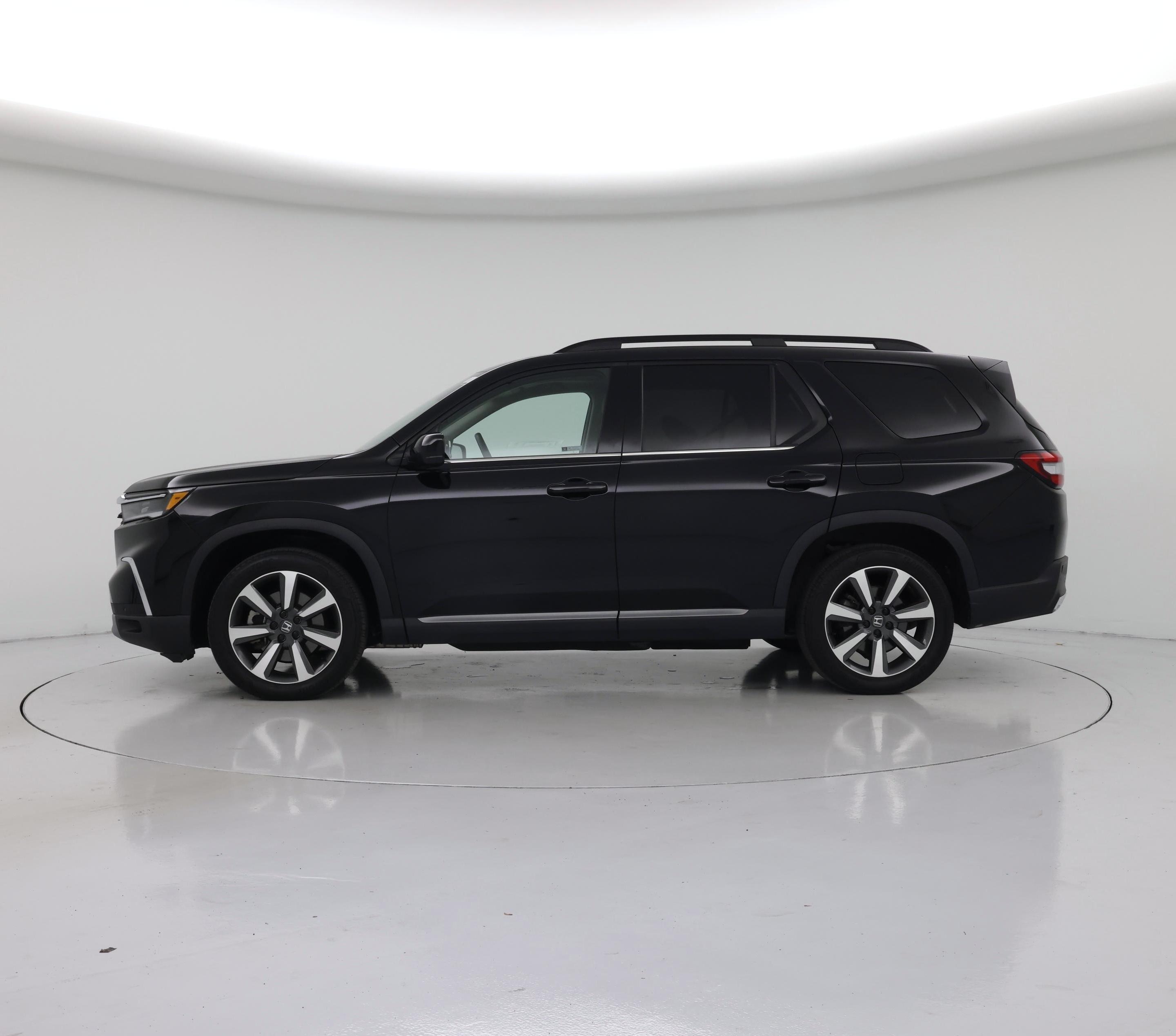 Thumbnail: 2023 Honda Pilot - 3