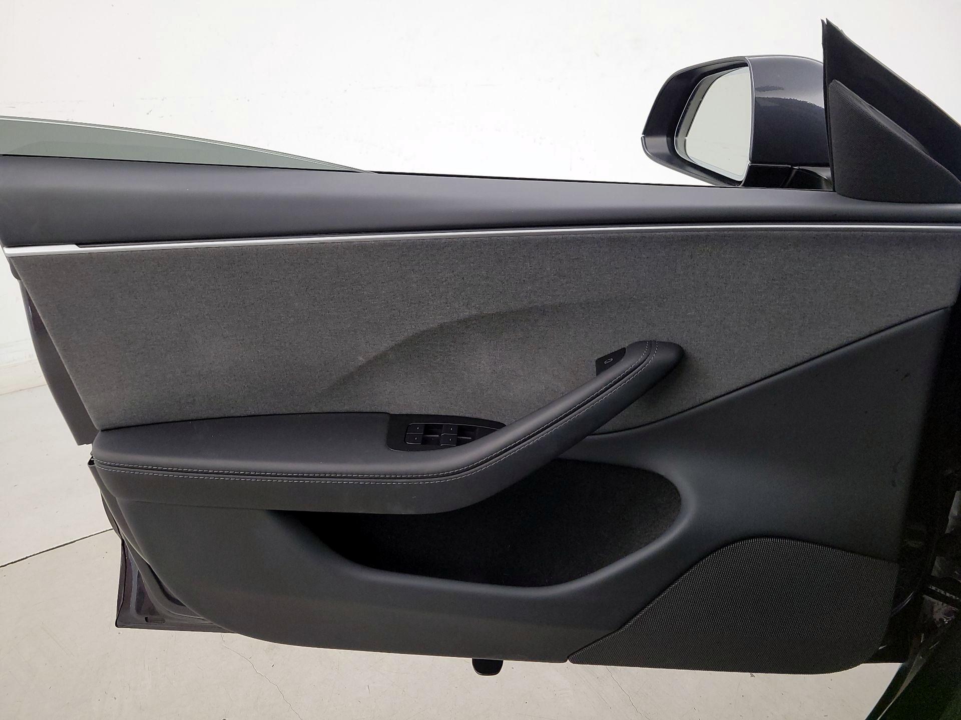 Thumbnail: 2025 Tesla Model 3 - 12