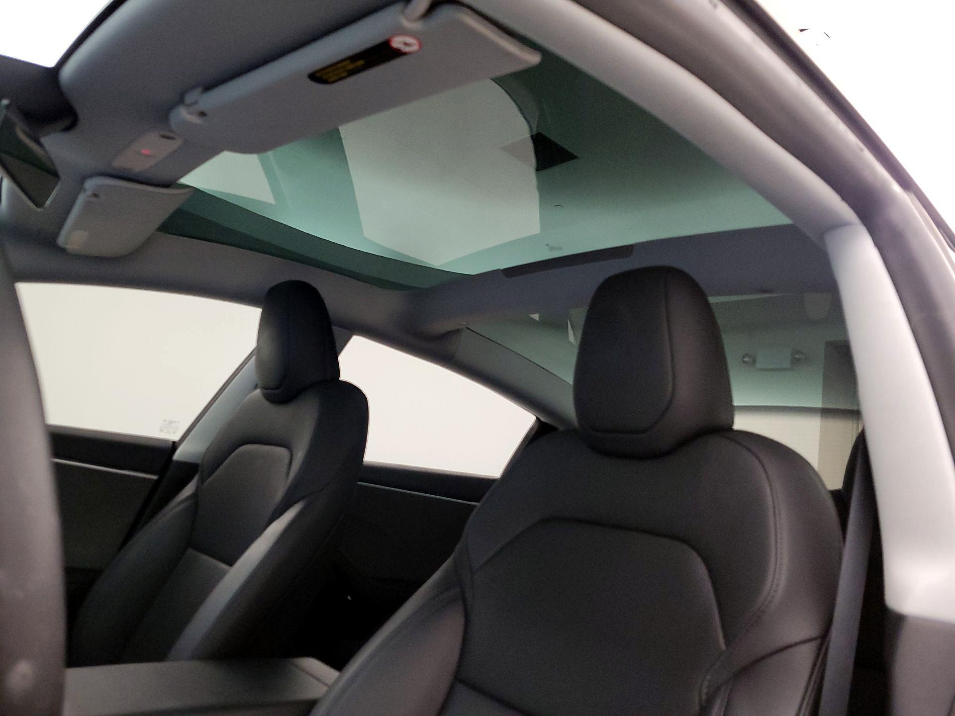 Thumbnail: 2025 Tesla Model 3 - 19