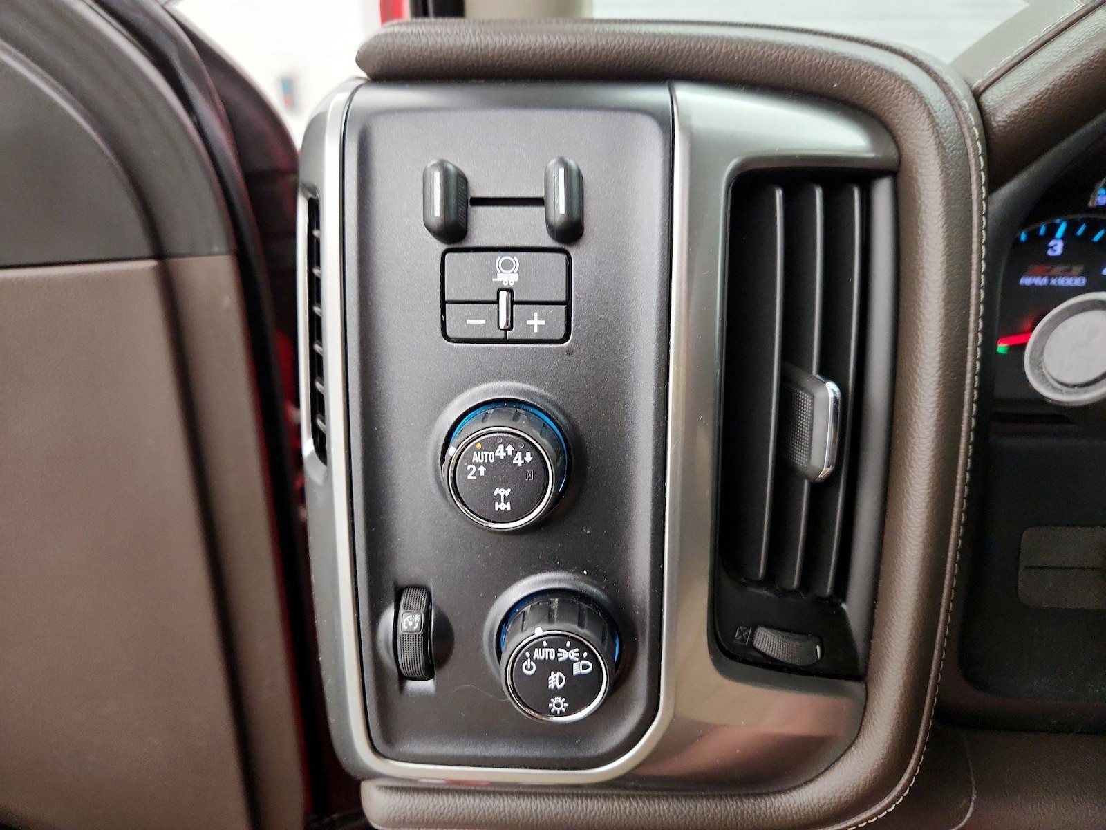 2017 Chevrolet Silverado 1500 LTZ Z71 - Photo 14
