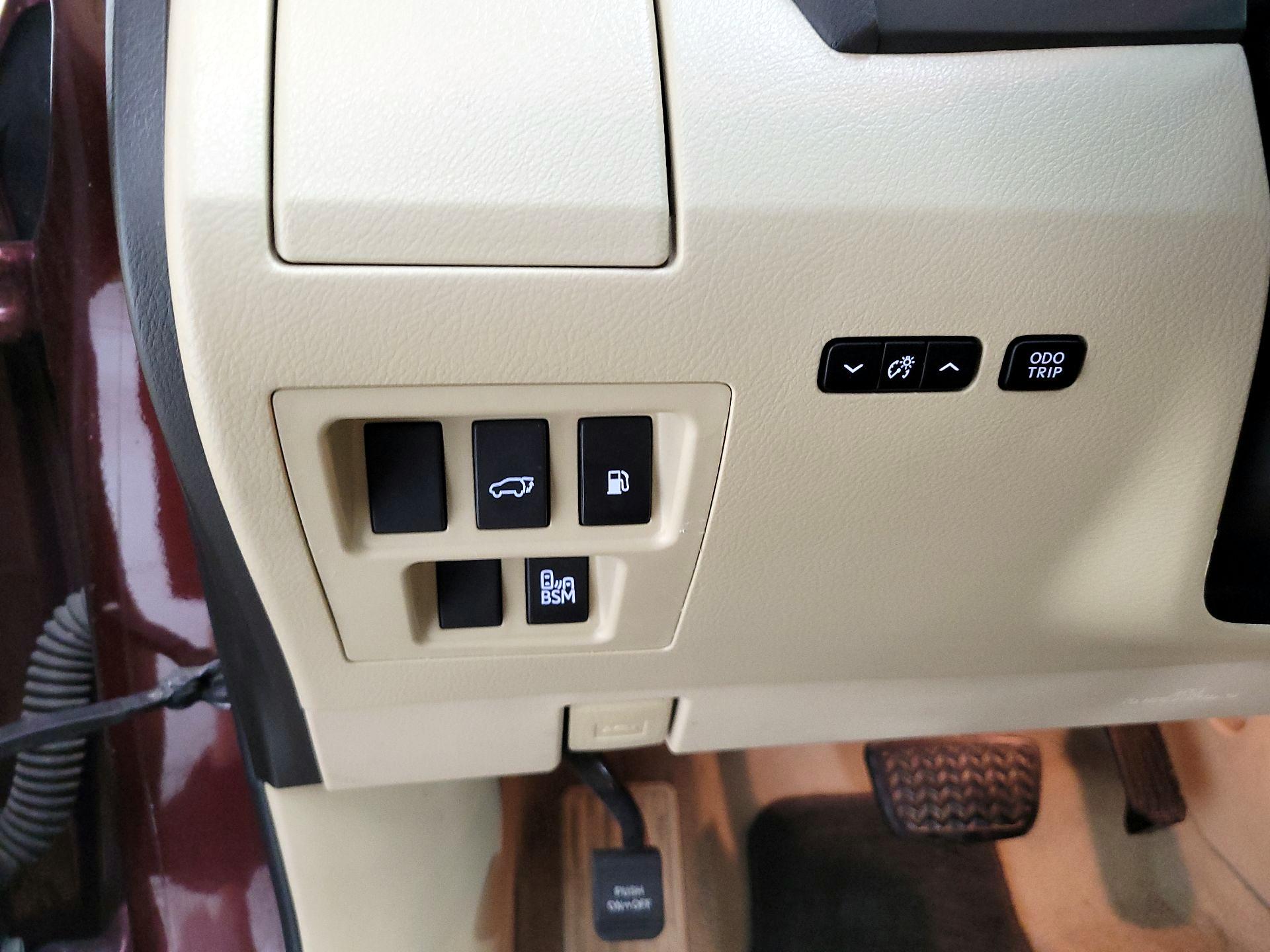 Thumbnail: 2015 Lexus RX - 13