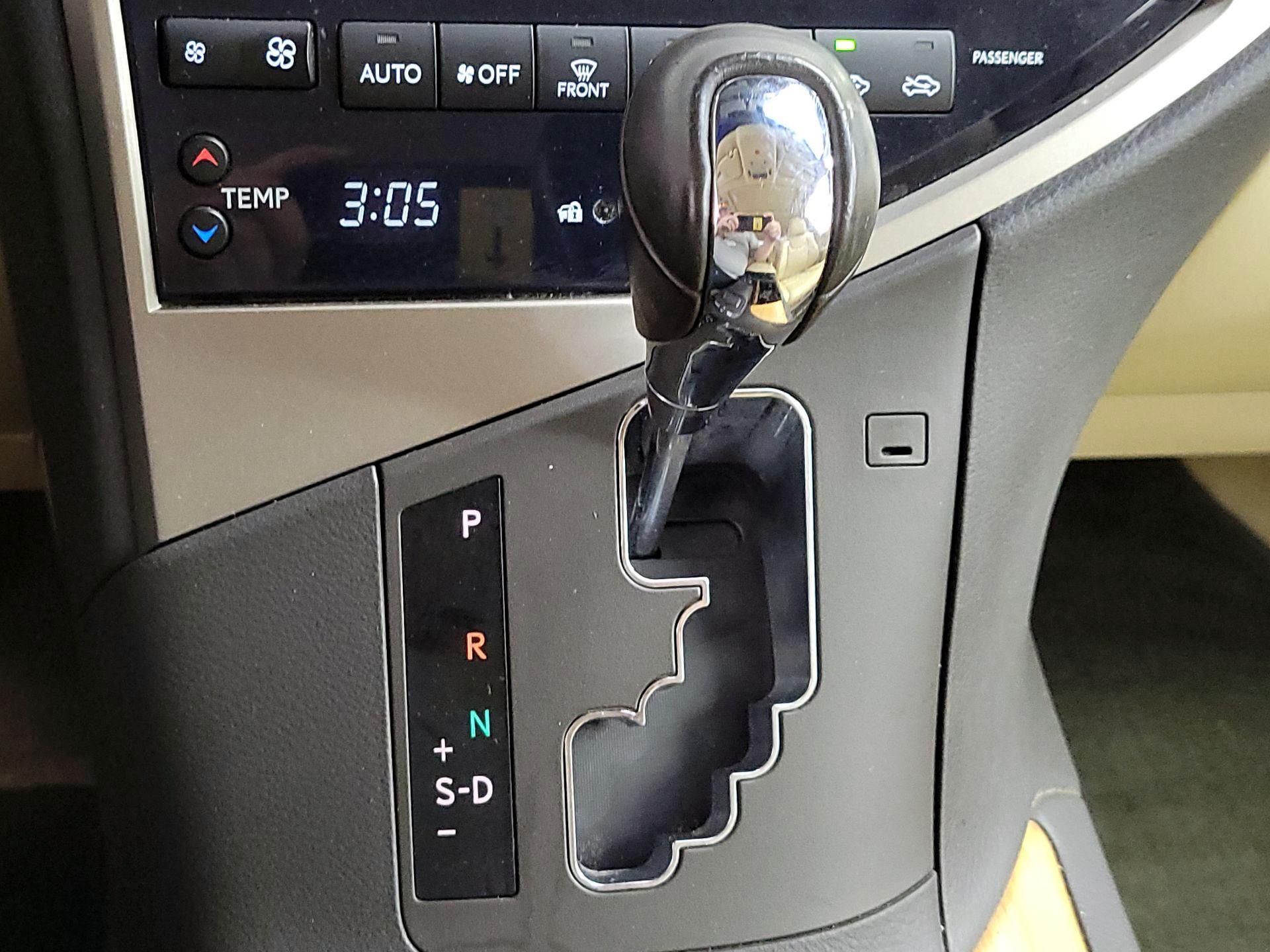 Thumbnail: 2015 Lexus RX - 18