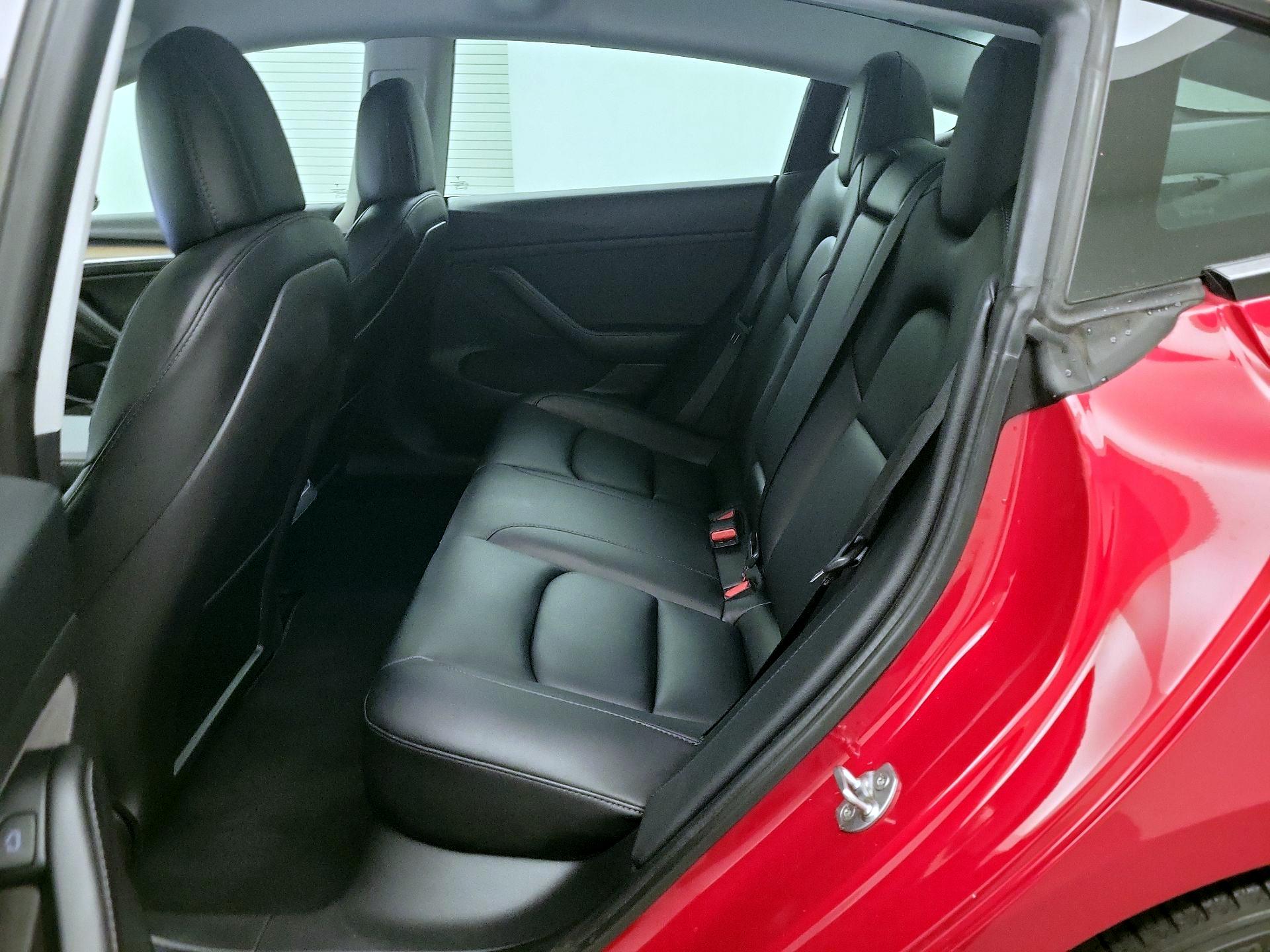 Thumbnail: 2021 Tesla Model 3 - 17