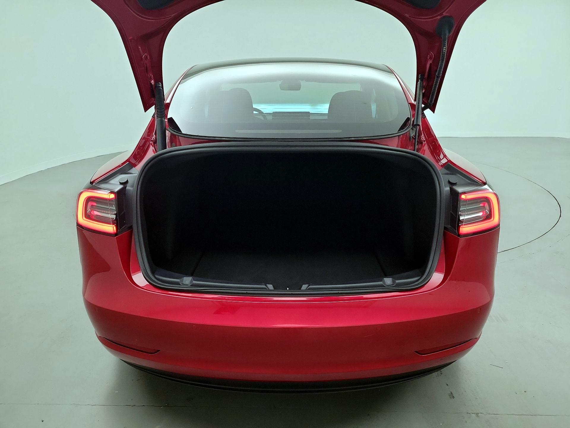 Thumbnail: 2021 Tesla Model 3 - 18