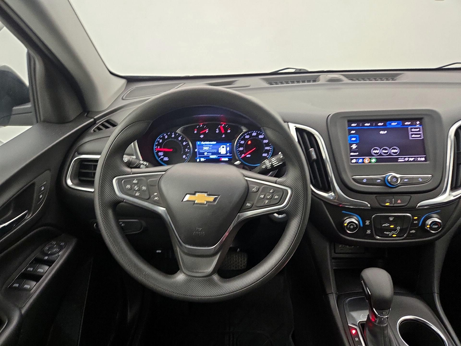 Thumbnail: 2022 Chevrolet Equinox - 10