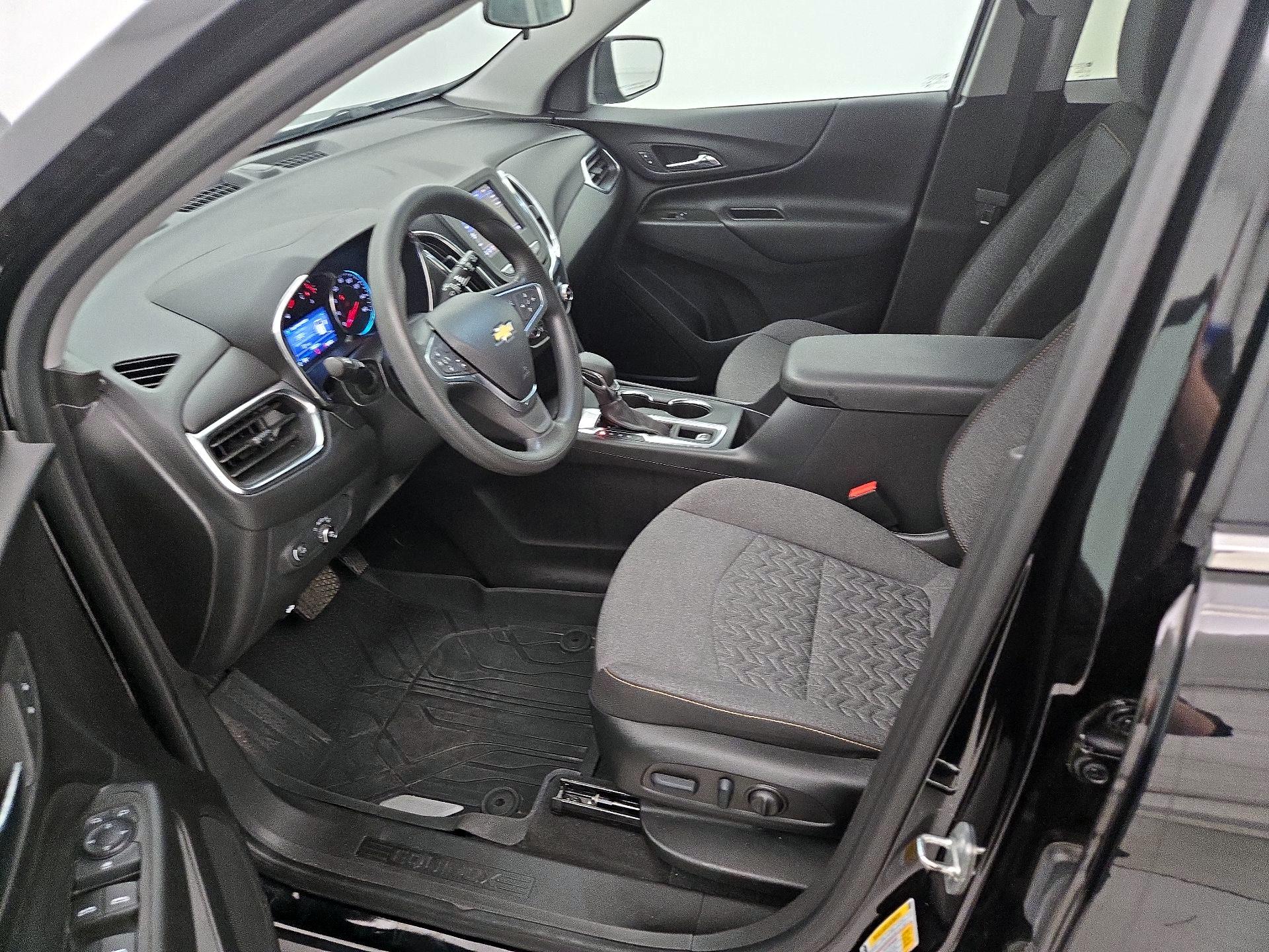Thumbnail: 2022 Chevrolet Equinox - 11