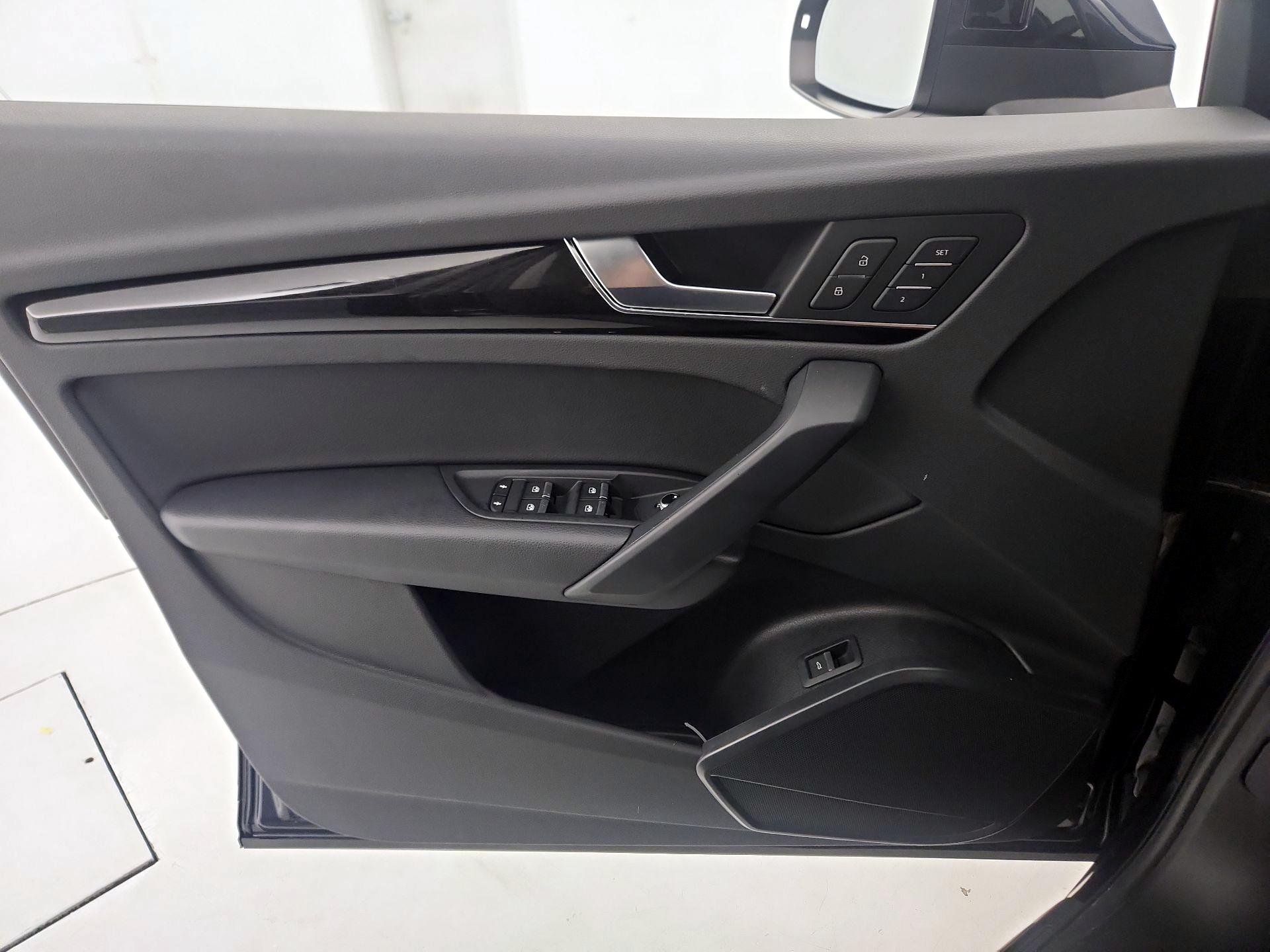 Thumbnail: 2020 Audi Q5 - 12