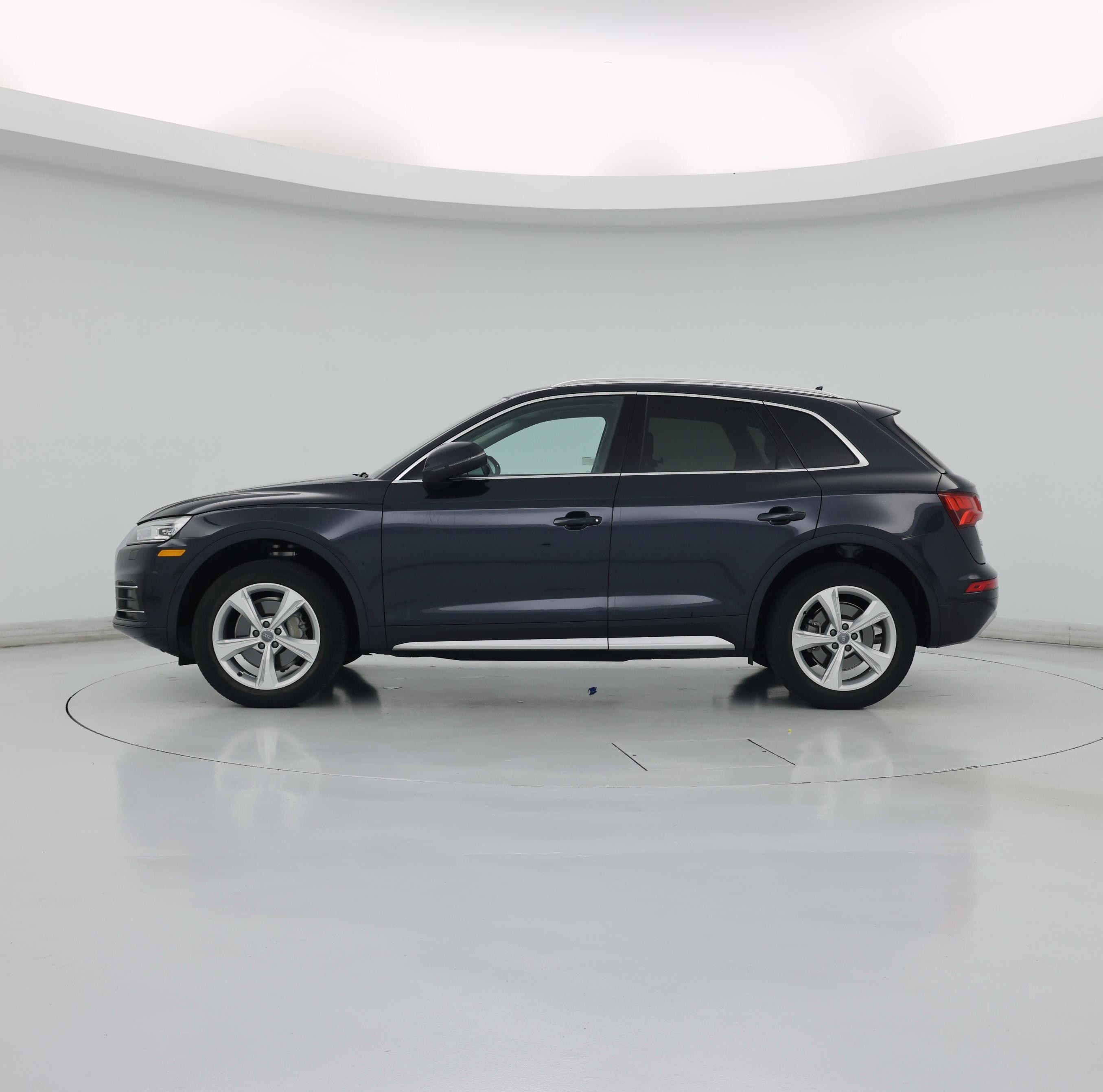 Thumbnail: 2020 Audi Q5 - 3