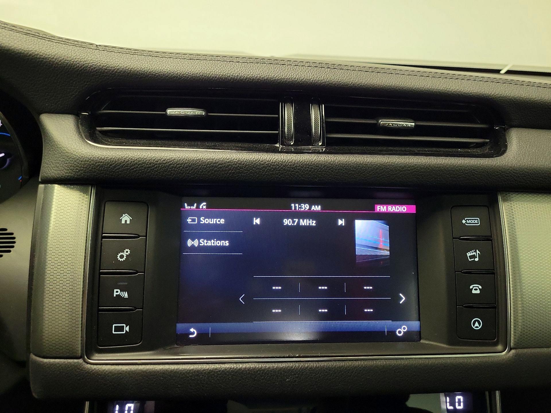 Thumbnail: 2016 Jaguar XF - 15