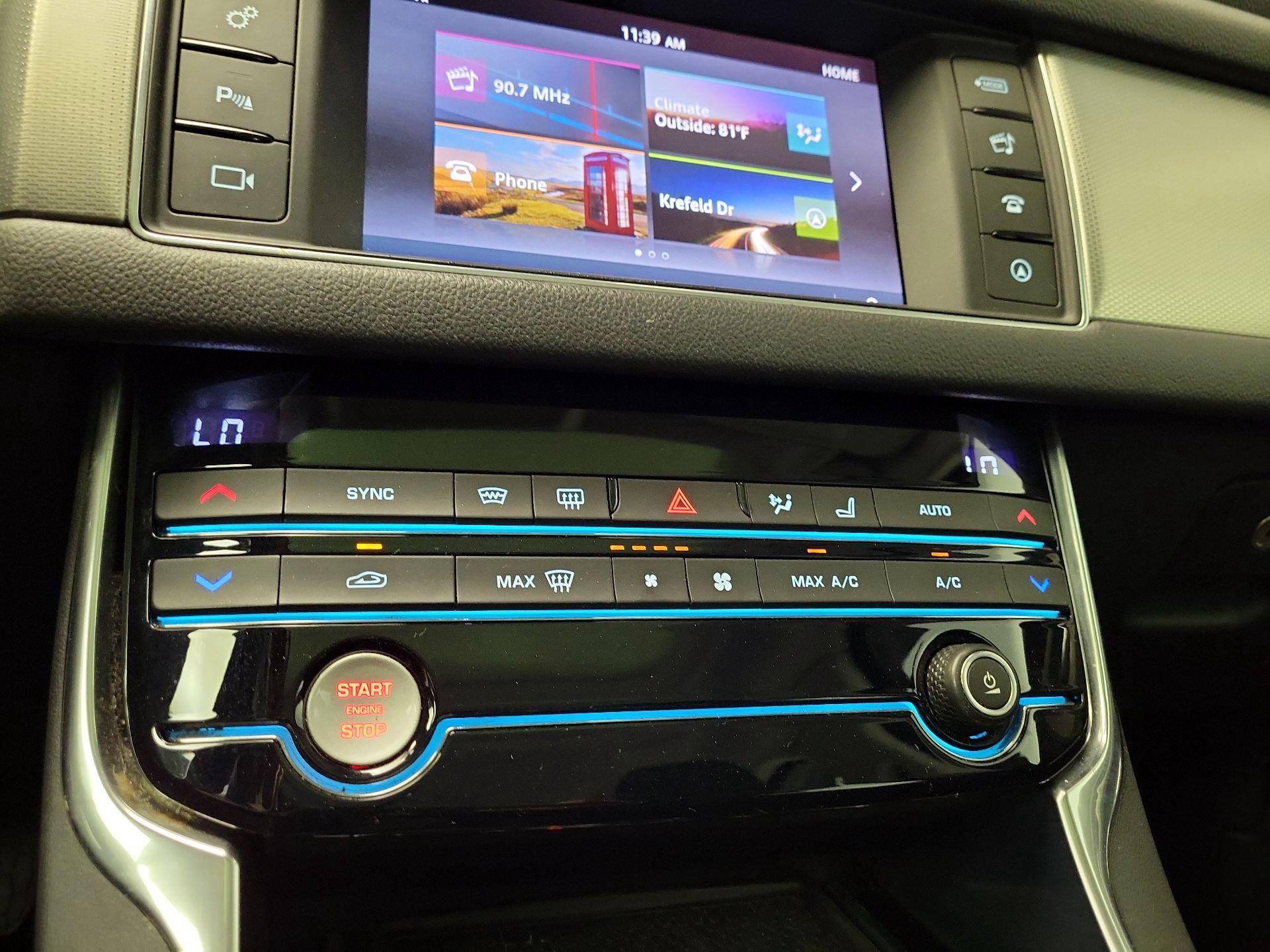 Thumbnail: 2016 Jaguar XF - 16