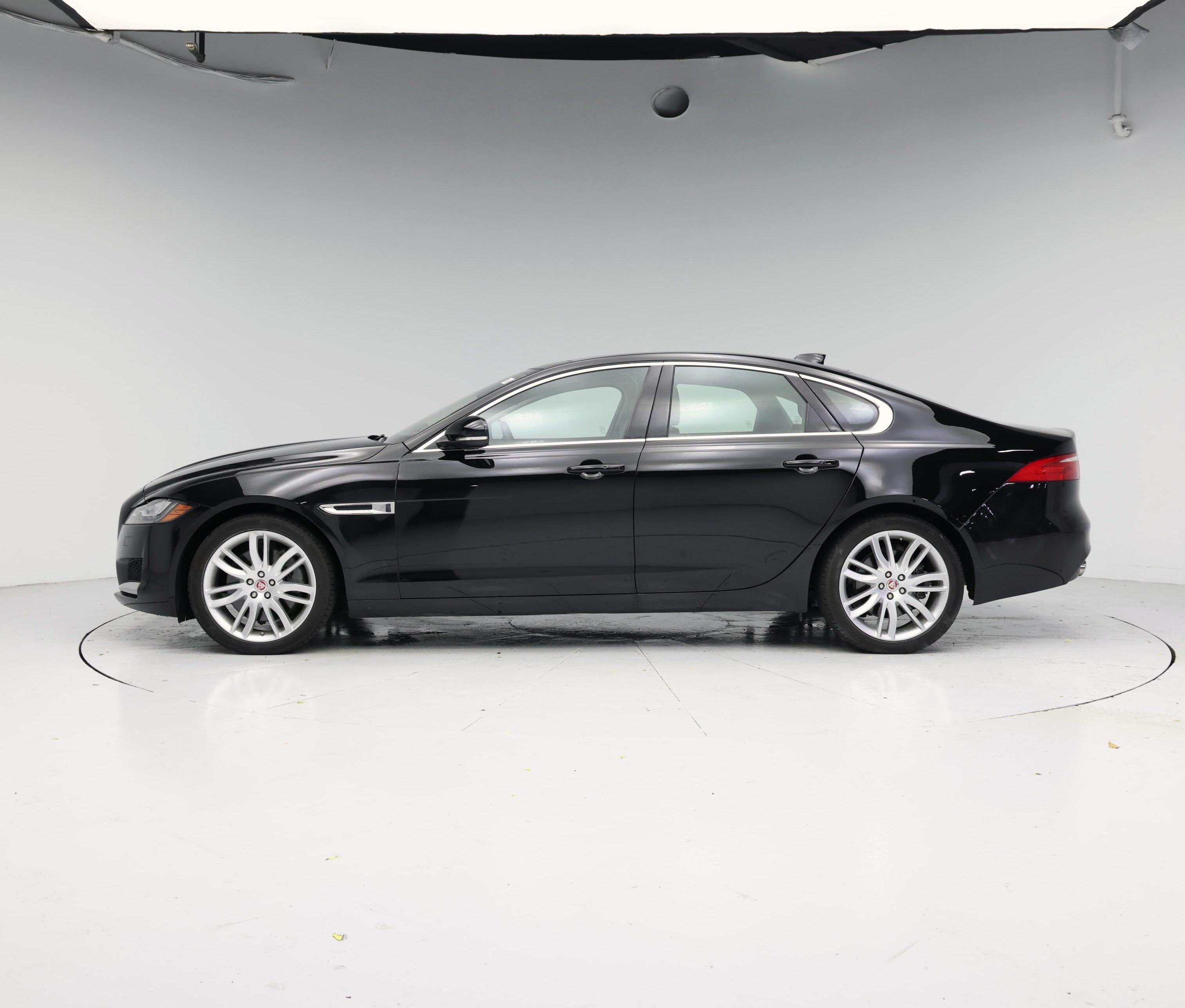 Thumbnail: 2016 Jaguar XF - 3