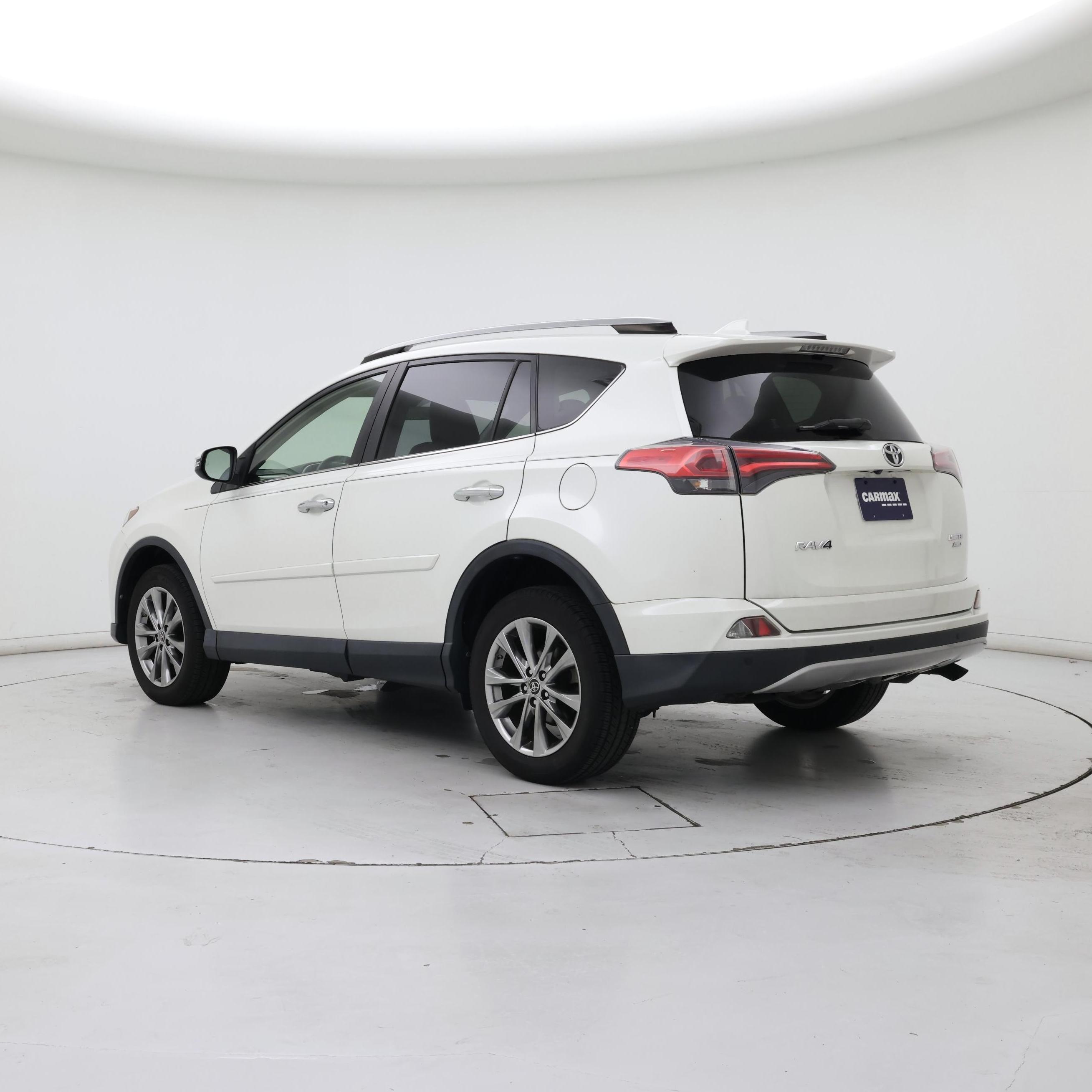 Thumbnail: 2017 Toyota RAV4 - 2