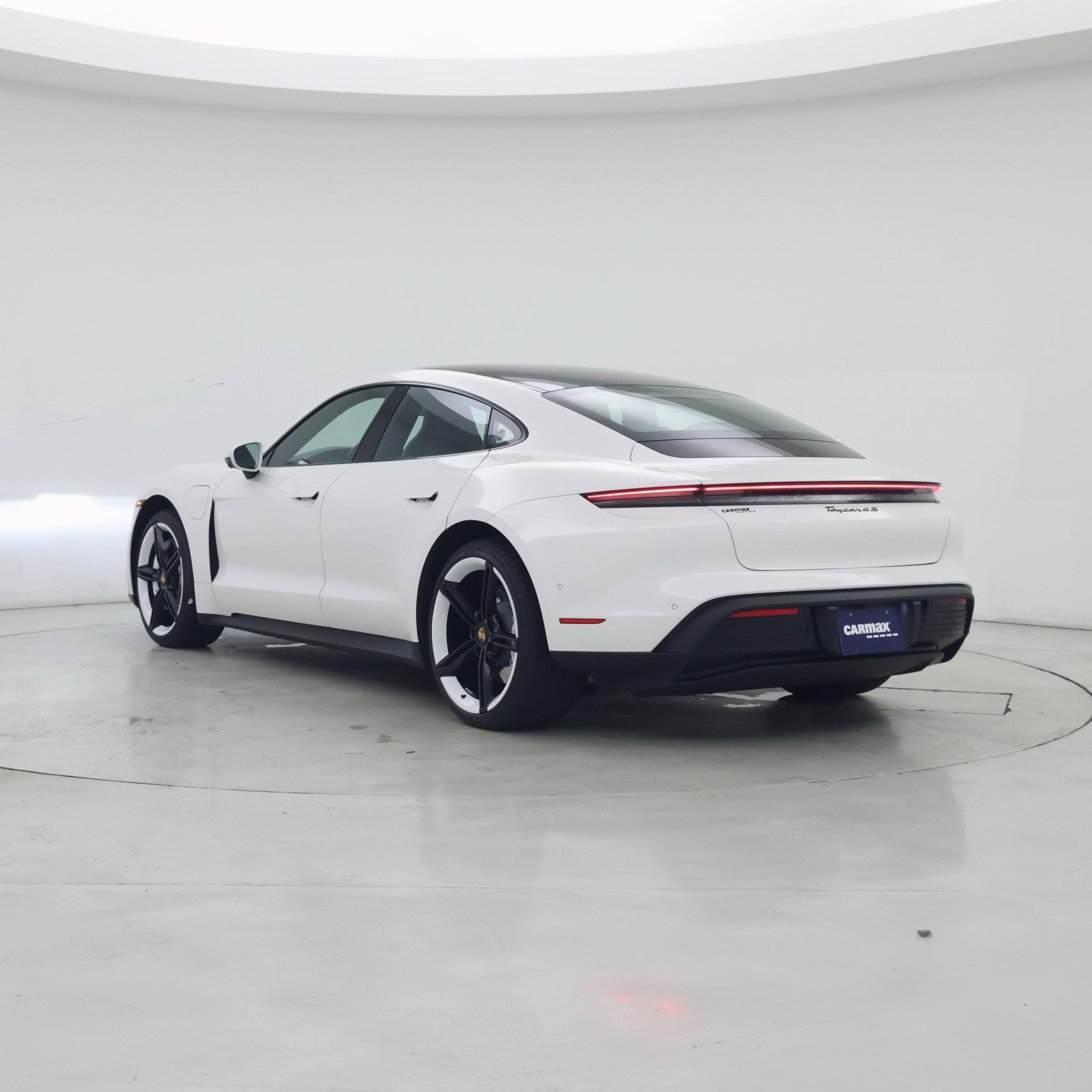 Thumbnail: 2021 Porsche Taycan - 2
