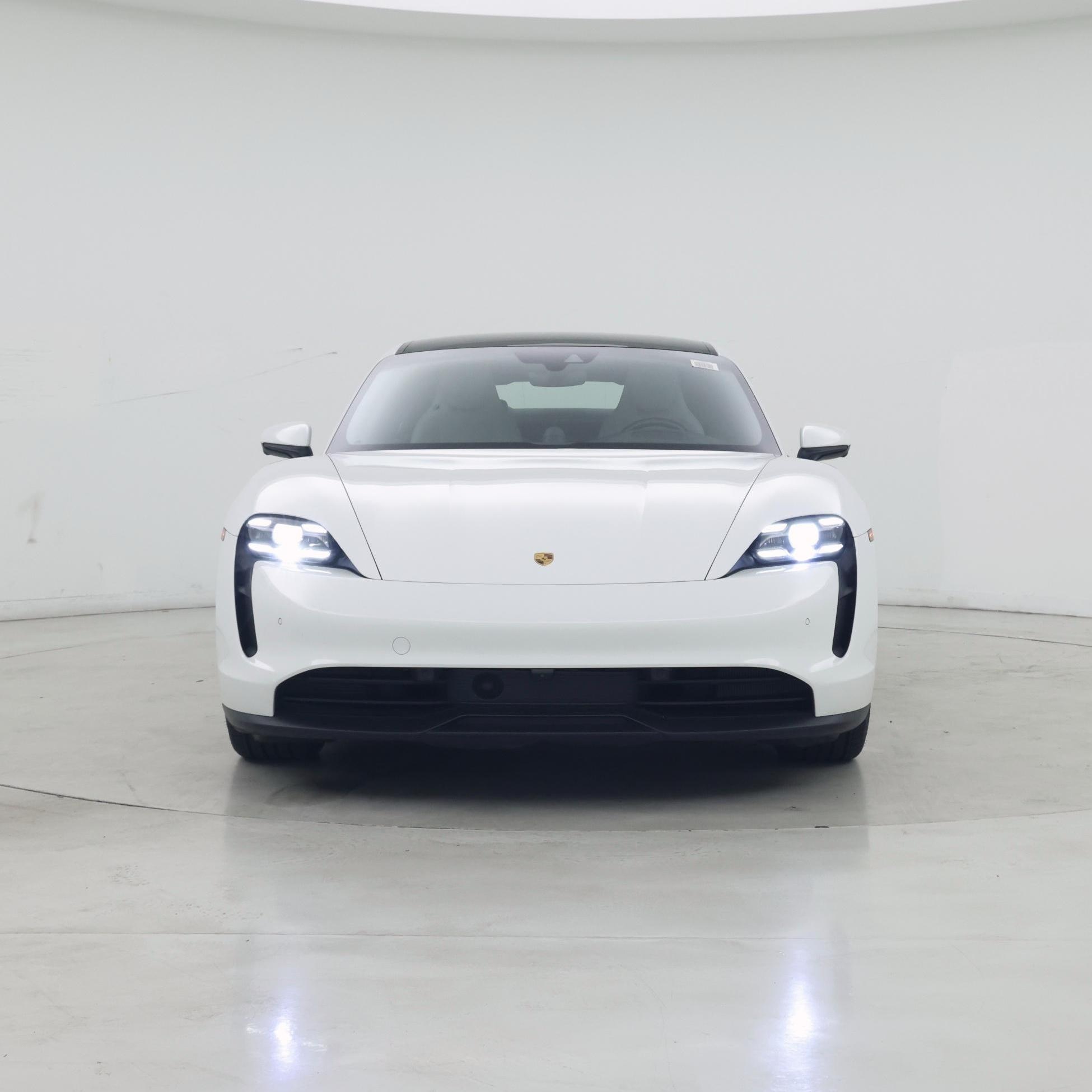 Thumbnail: 2021 Porsche Taycan - 5