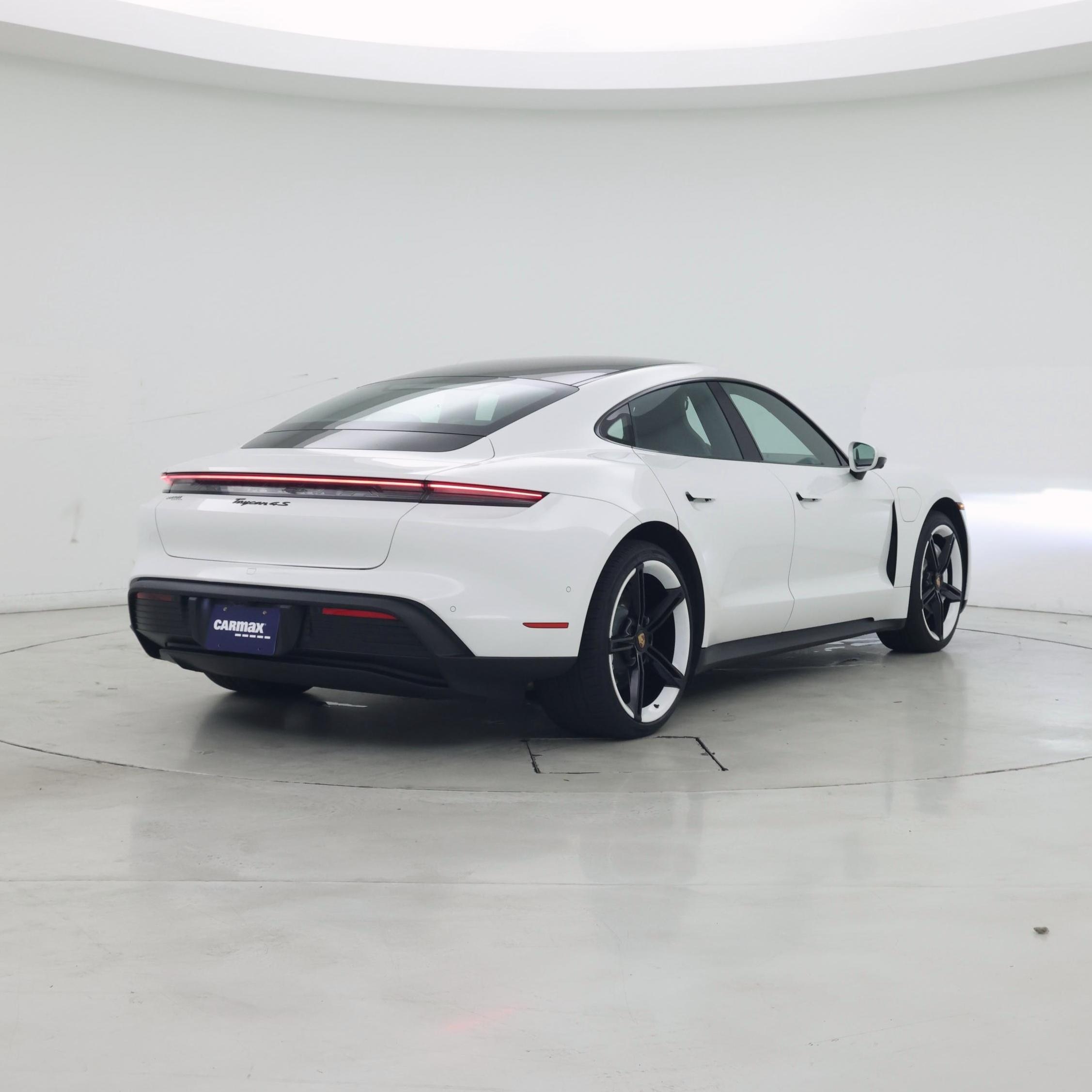 Thumbnail: 2021 Porsche Taycan - 8