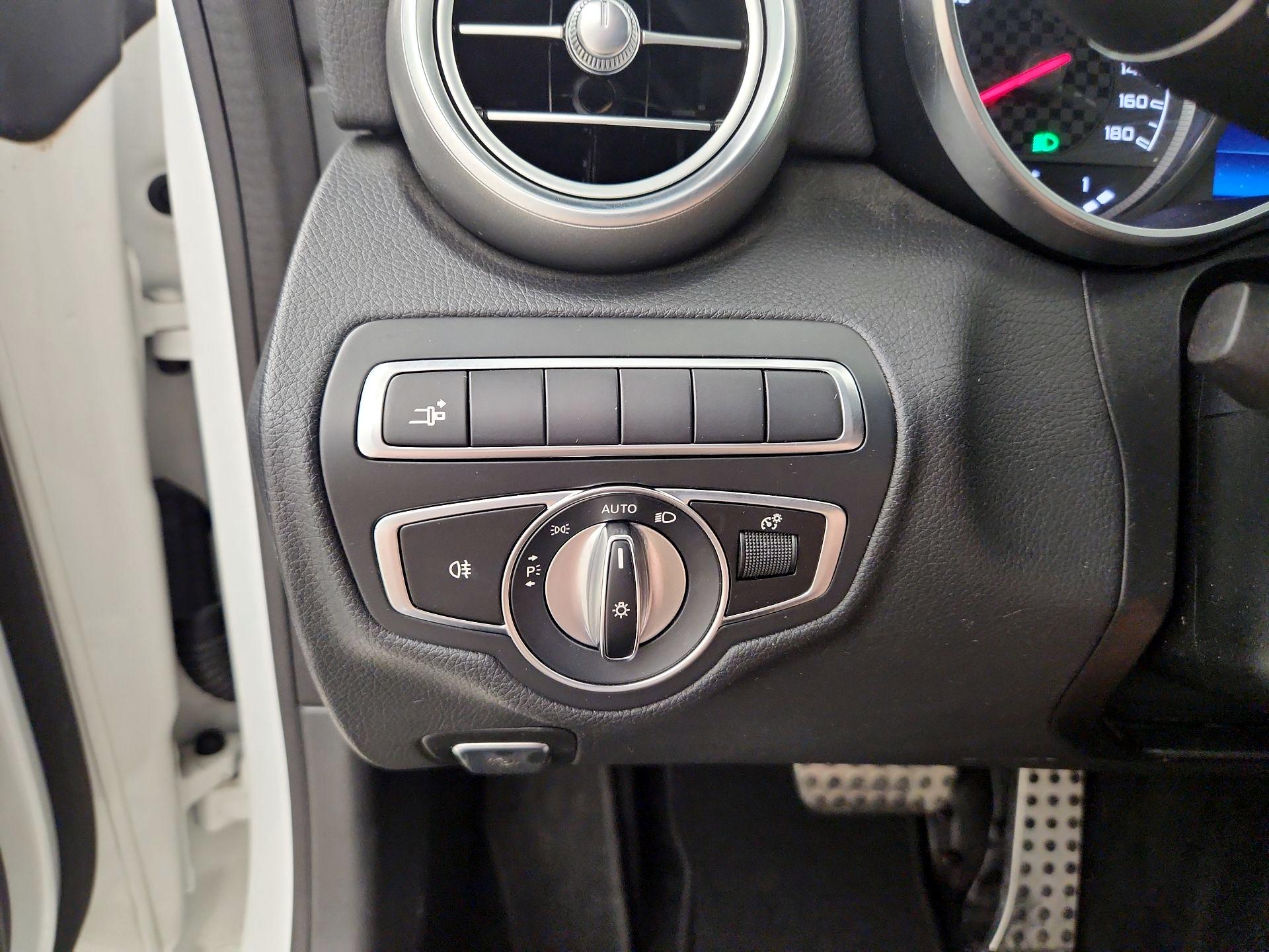Thumbnail: 2019 Mercedes-Benz C-Class - 13