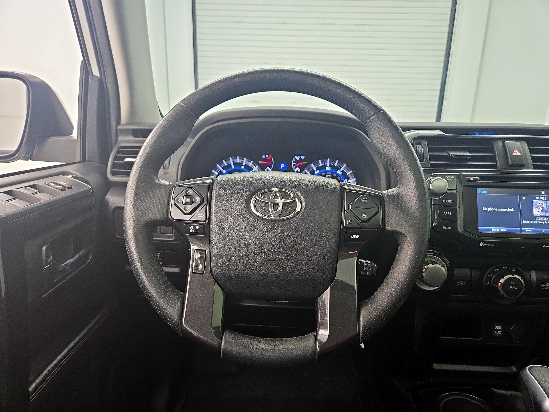 Thumbnail: 2018 Toyota 4Runner - 10