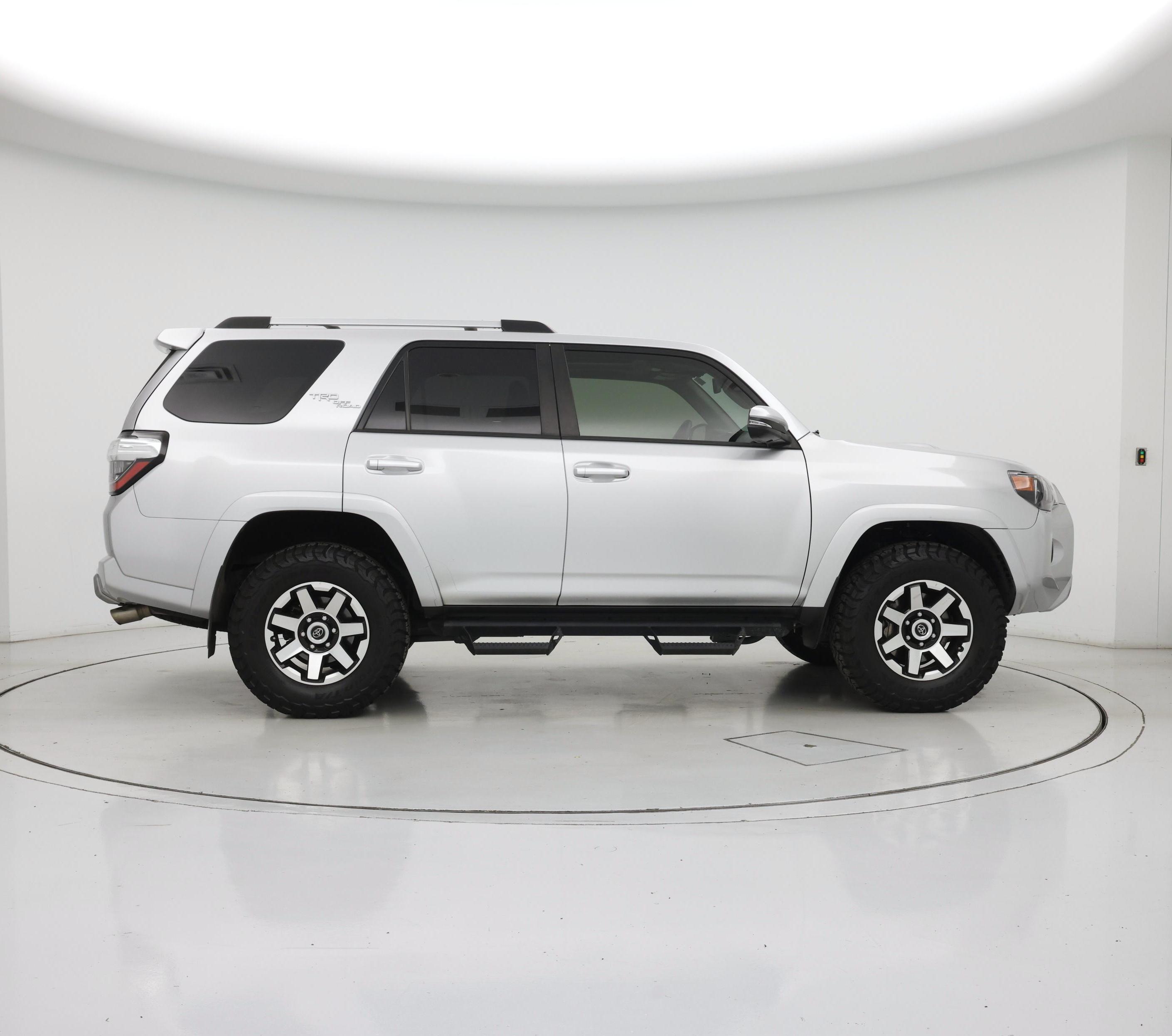 Thumbnail: 2018 Toyota 4Runner - 7
