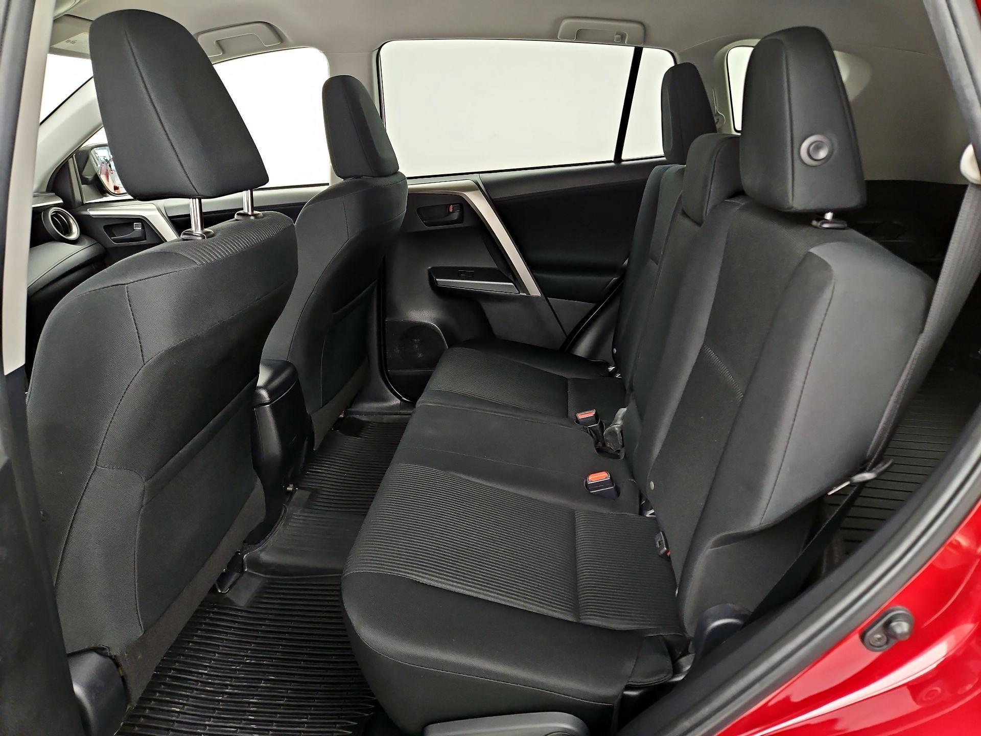 Thumbnail: 2018 Toyota RAV4 - 19