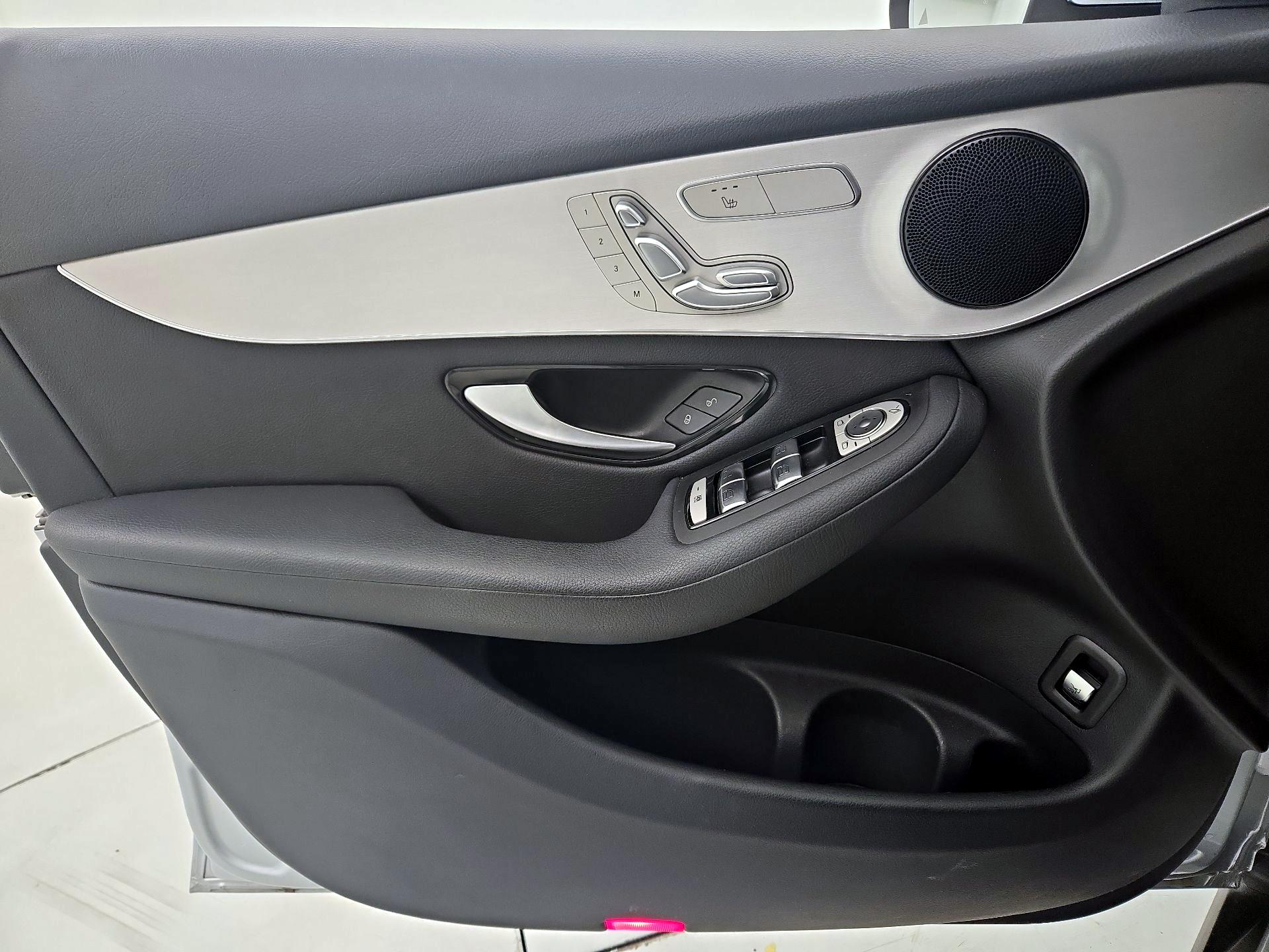 Thumbnail: 2019 Mercedes-Benz GLC - 12
