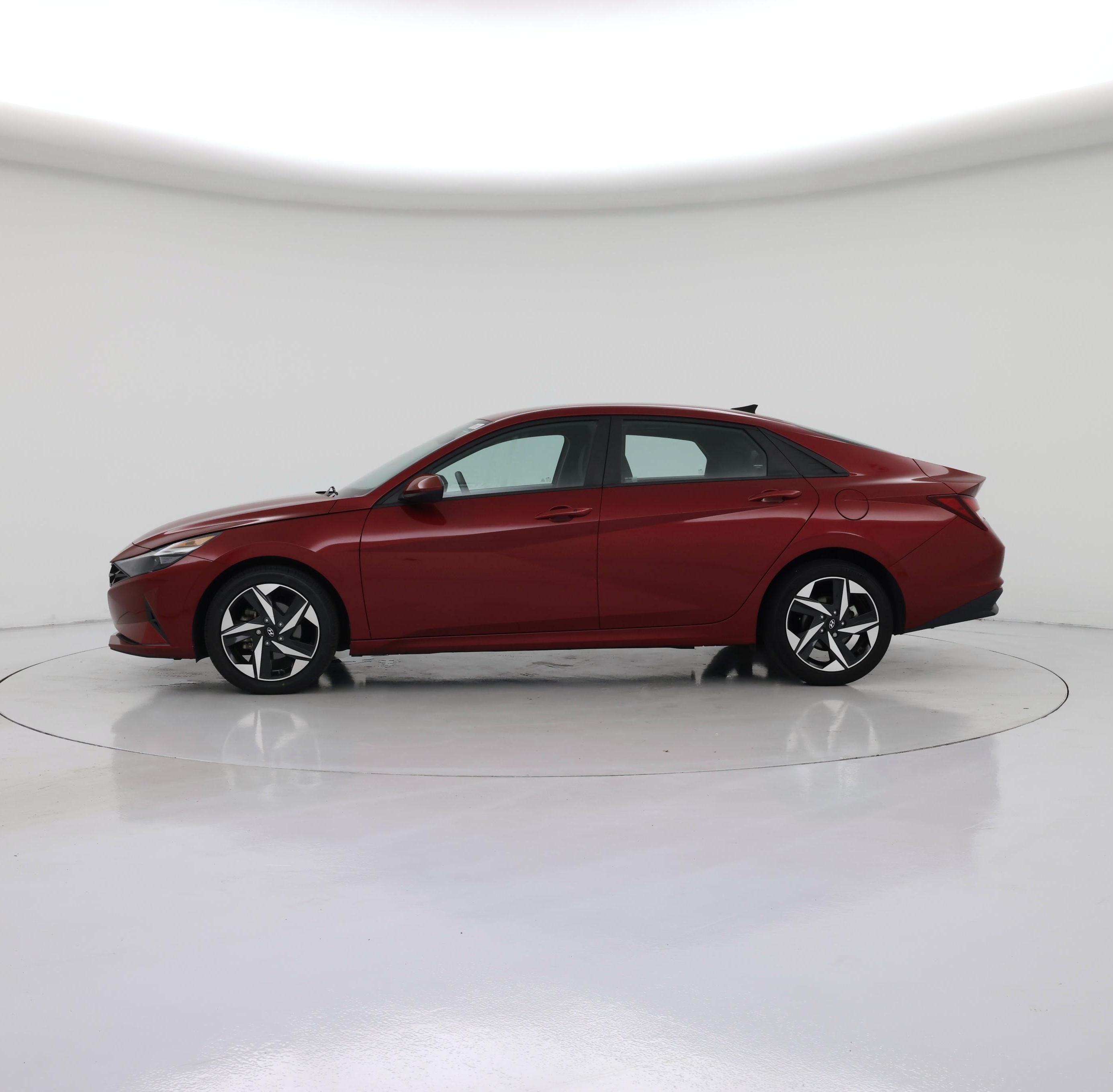 Thumbnail: 2023 Hyundai Elantra - 3