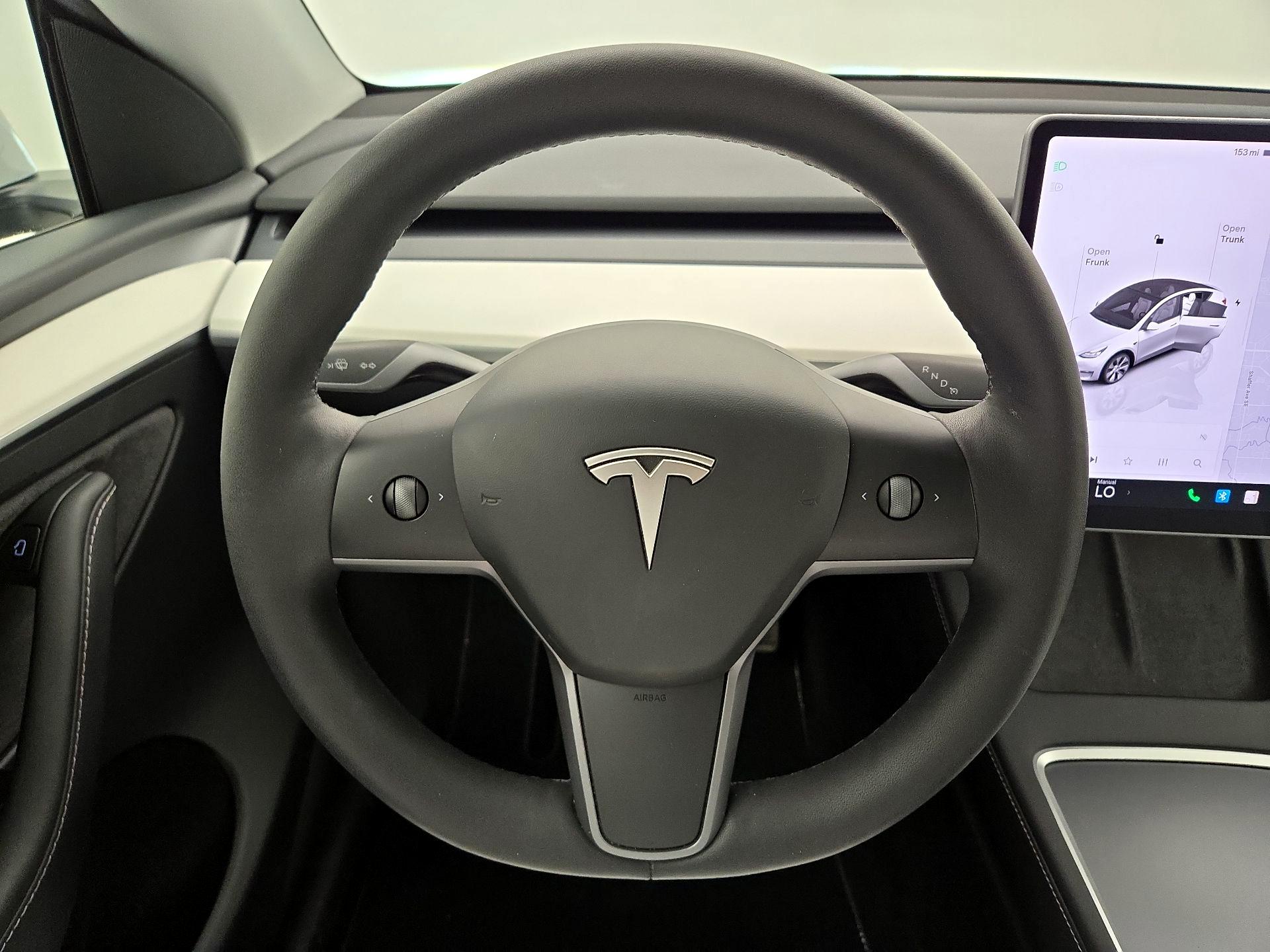 Thumbnail: 2023 Tesla Model Y - 10
